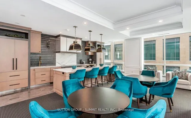 Additional property image - 2060 LAKESHORE Rd Unit 404