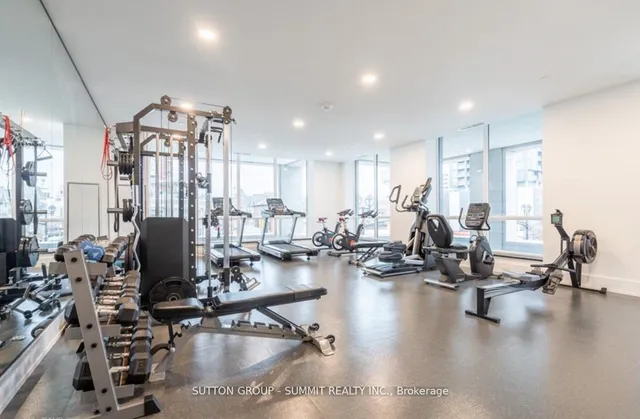 Additional property image - 2060 LAKESHORE Rd Unit 404