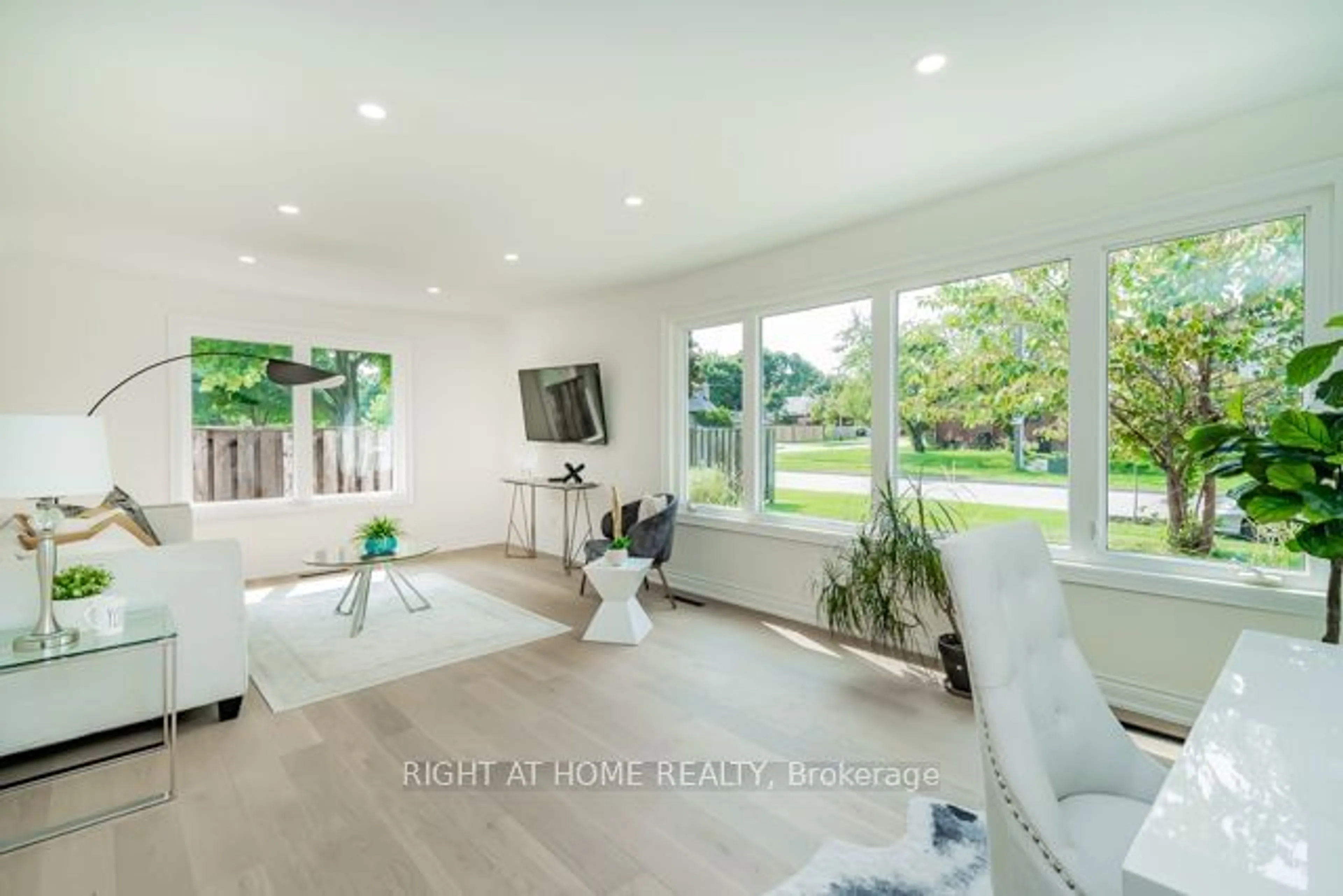 Living room, wood floors for 19 Gladsmore Cres, Toronto Ontario M9W 3Y8