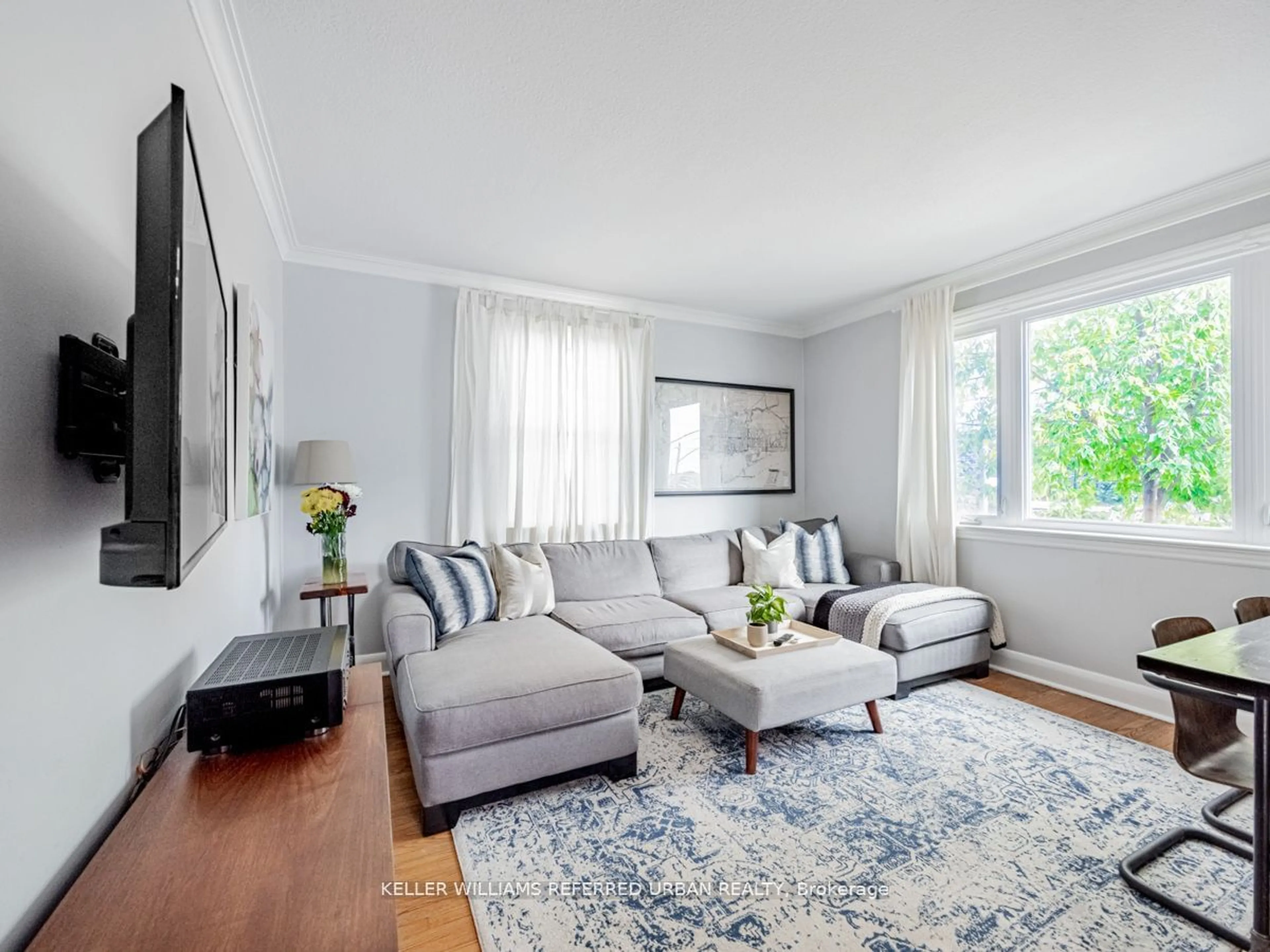 Living room, wood floors for 50 Exmoor Dr, Toronto Ontario M8W 1R5