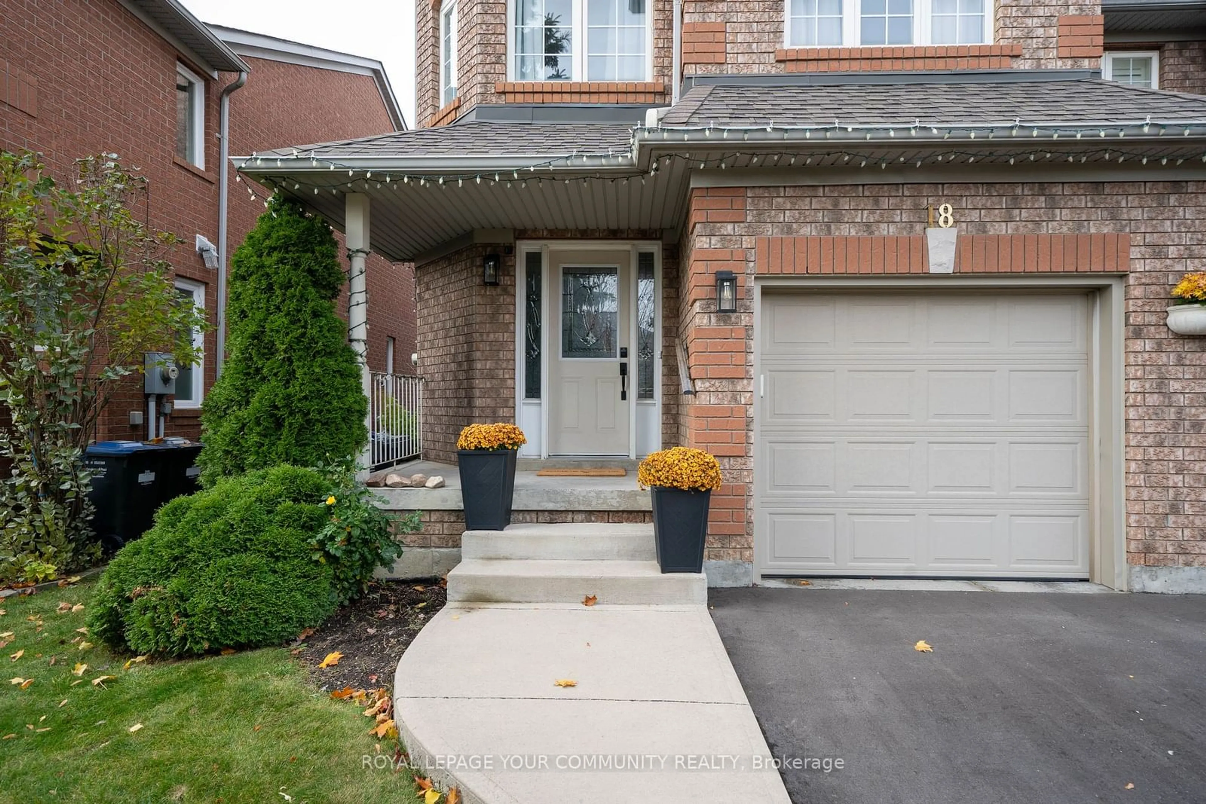 Home with brick exterior material for 18 Sheardown Tr, Caledon Ontario L7E 2C3