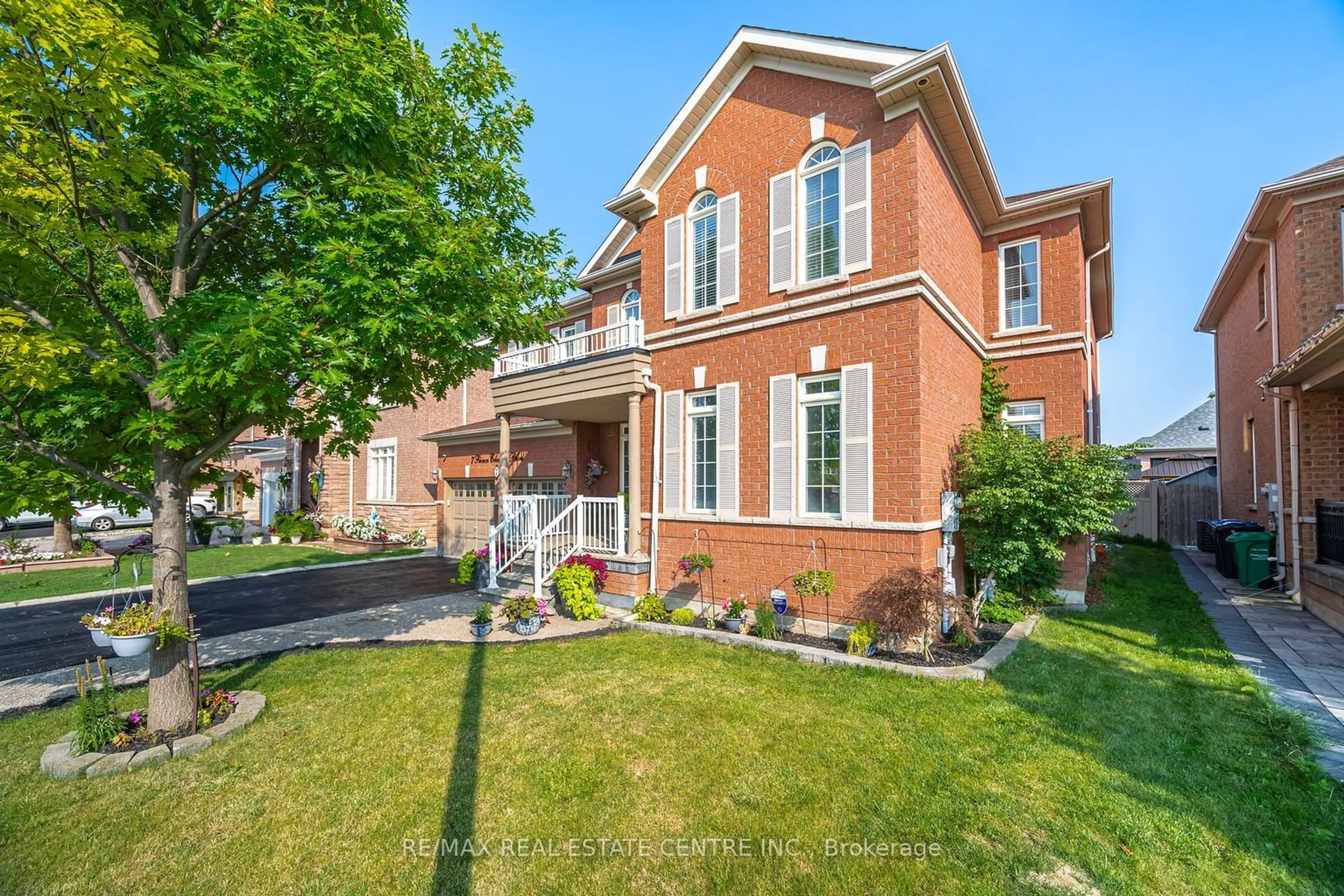 Home with brick exterior material for 7 Prince Edward Blvd, Brampton Ontario L6P 2E1