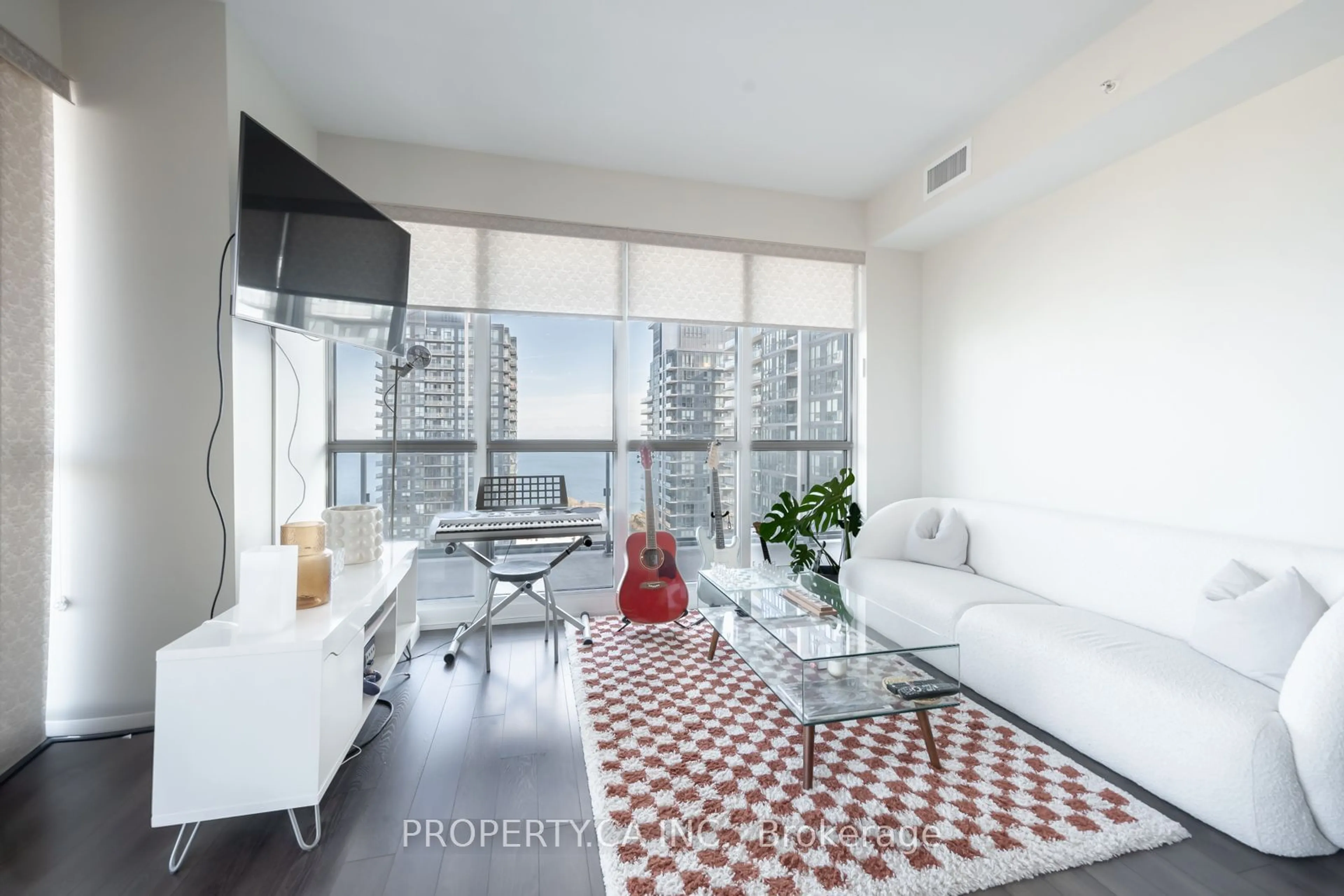 Living room, carpet floors for 10 Park Lawn Rd #3609, Toronto Ontario M8Y 3H8