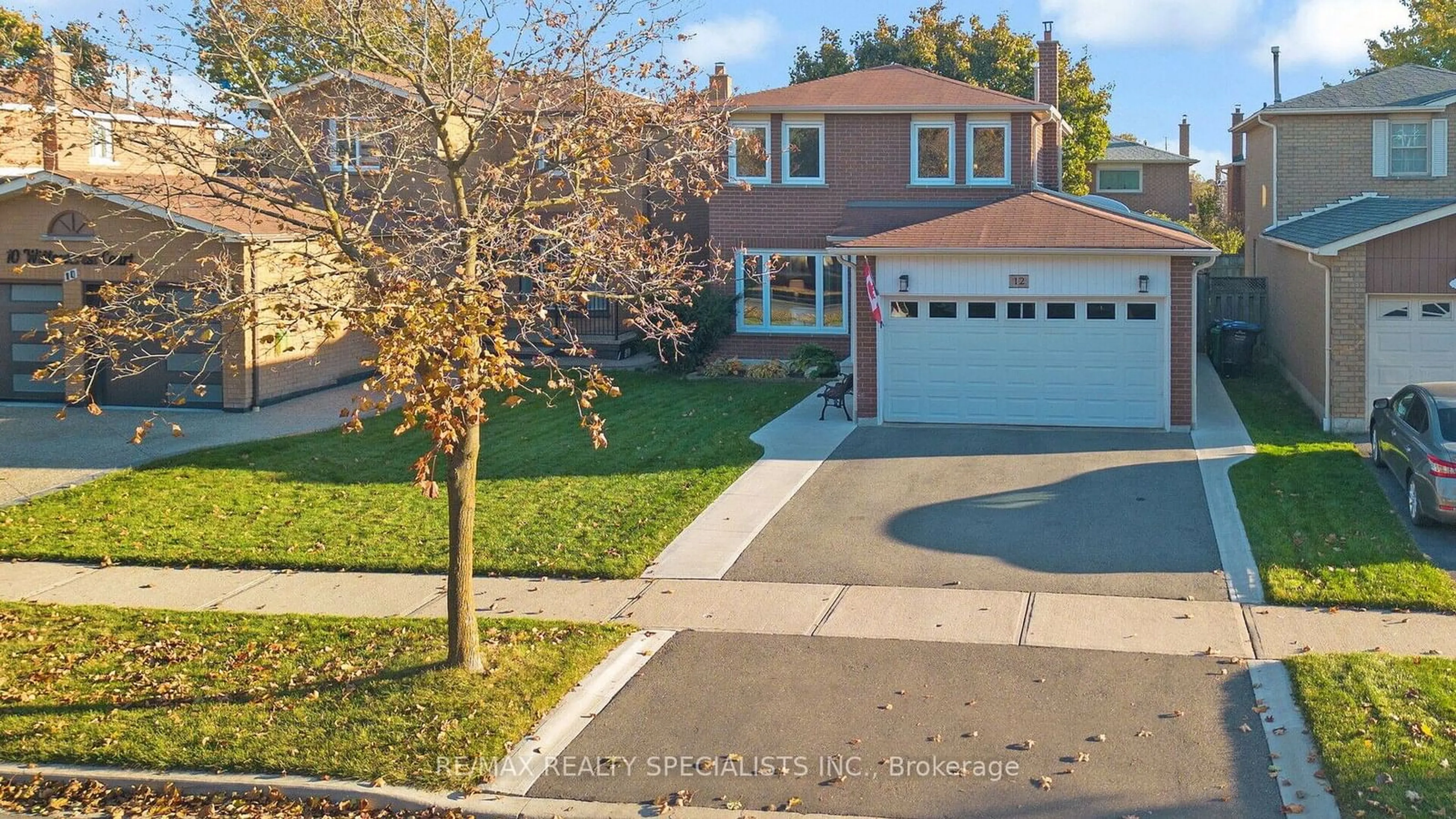 Frontside or backside of a home, the street view for 12 Willowcrest Crt, Brampton Ontario L6X 2X8