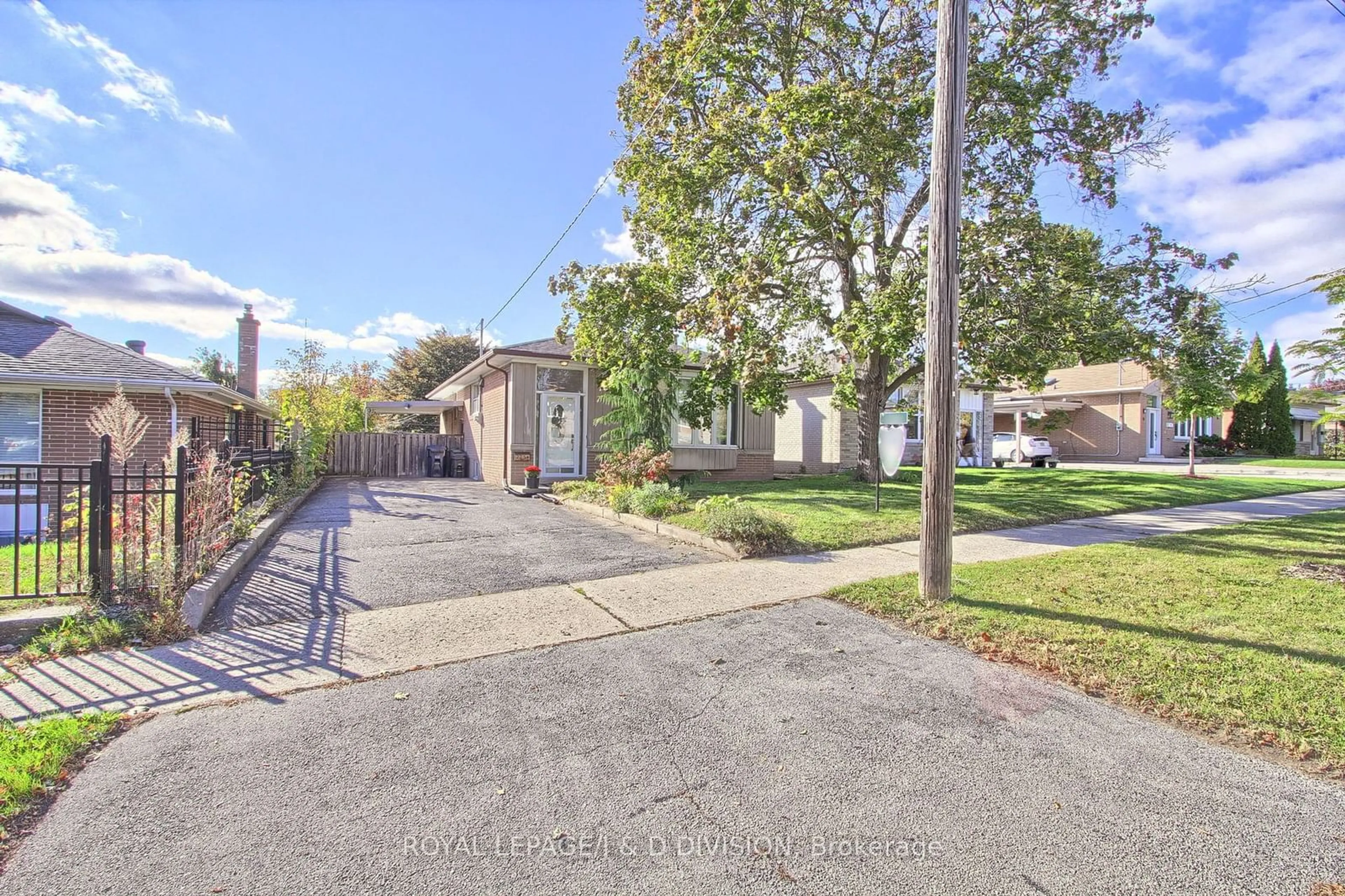 A pic from exterior of the house or condo, the street view for 22 Dashwood Cres, Toronto Ontario M9V 2N8