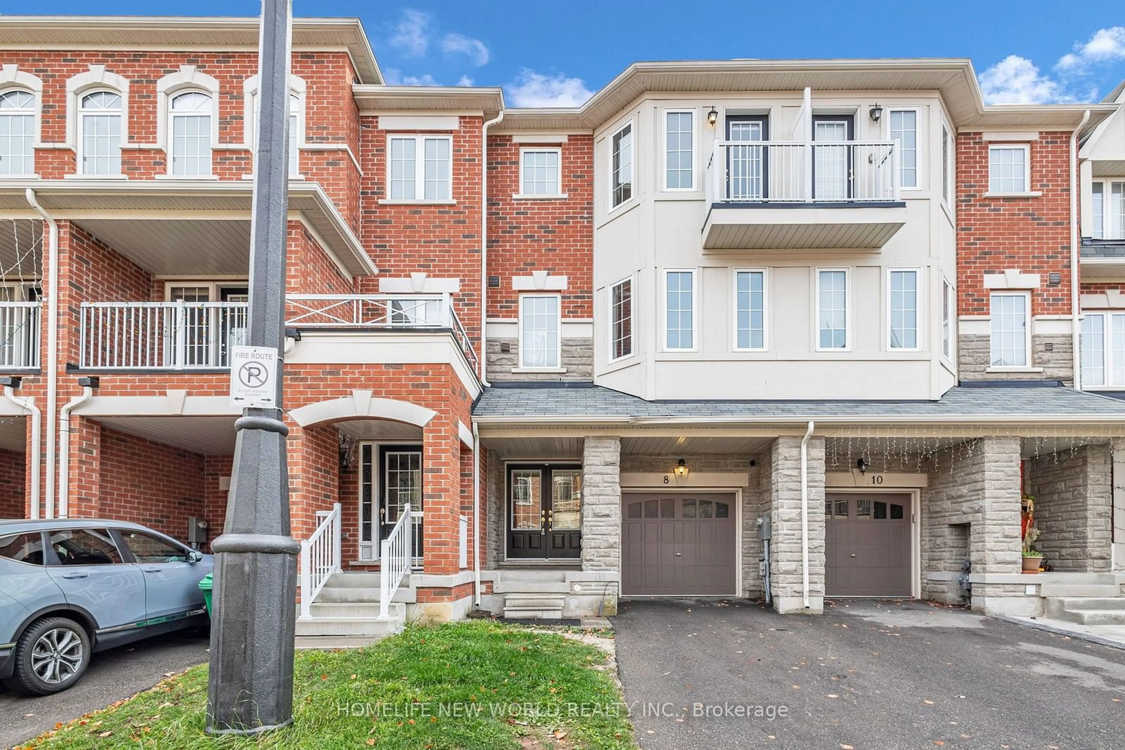 A pic from exterior of the house or condo, the front or back of building for 8 Shiff Cres, Brampton Ontario L6Z 0H5