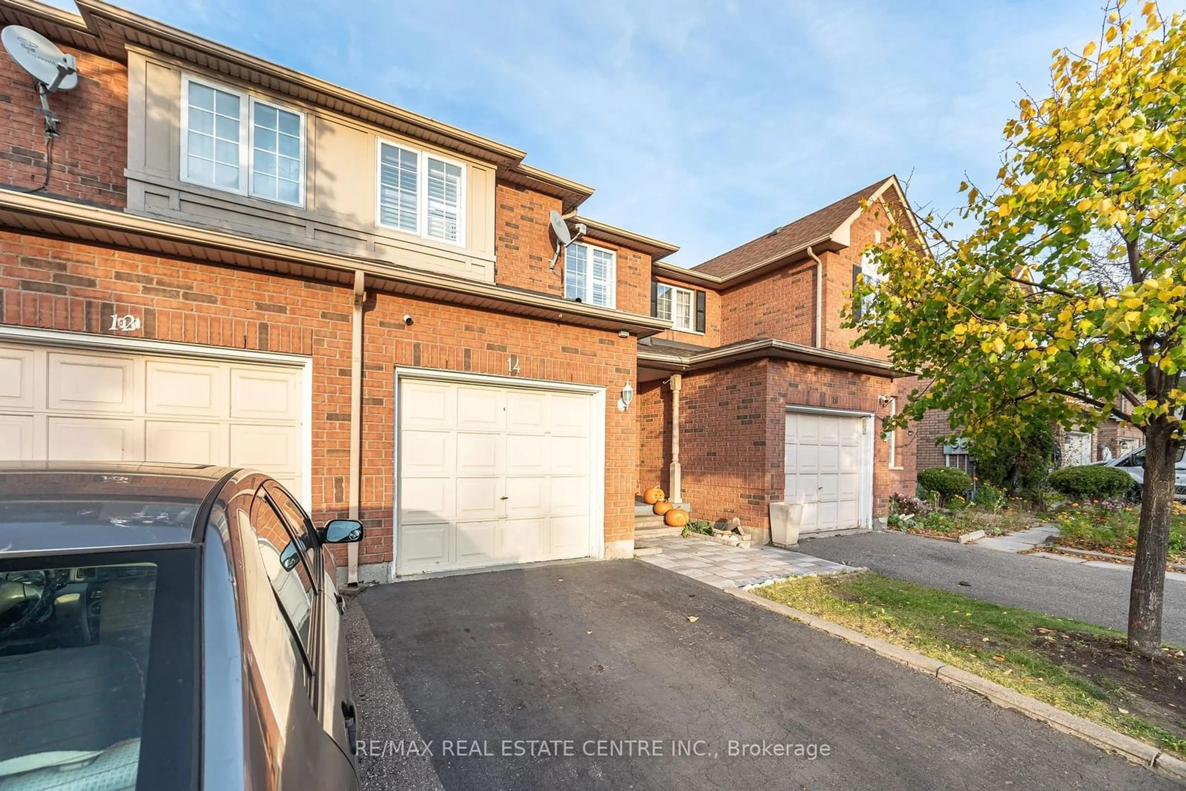 A pic from exterior of the house or condo, the street view for 35 Malta Ave #14, Brampton Ontario L6Y 5B4