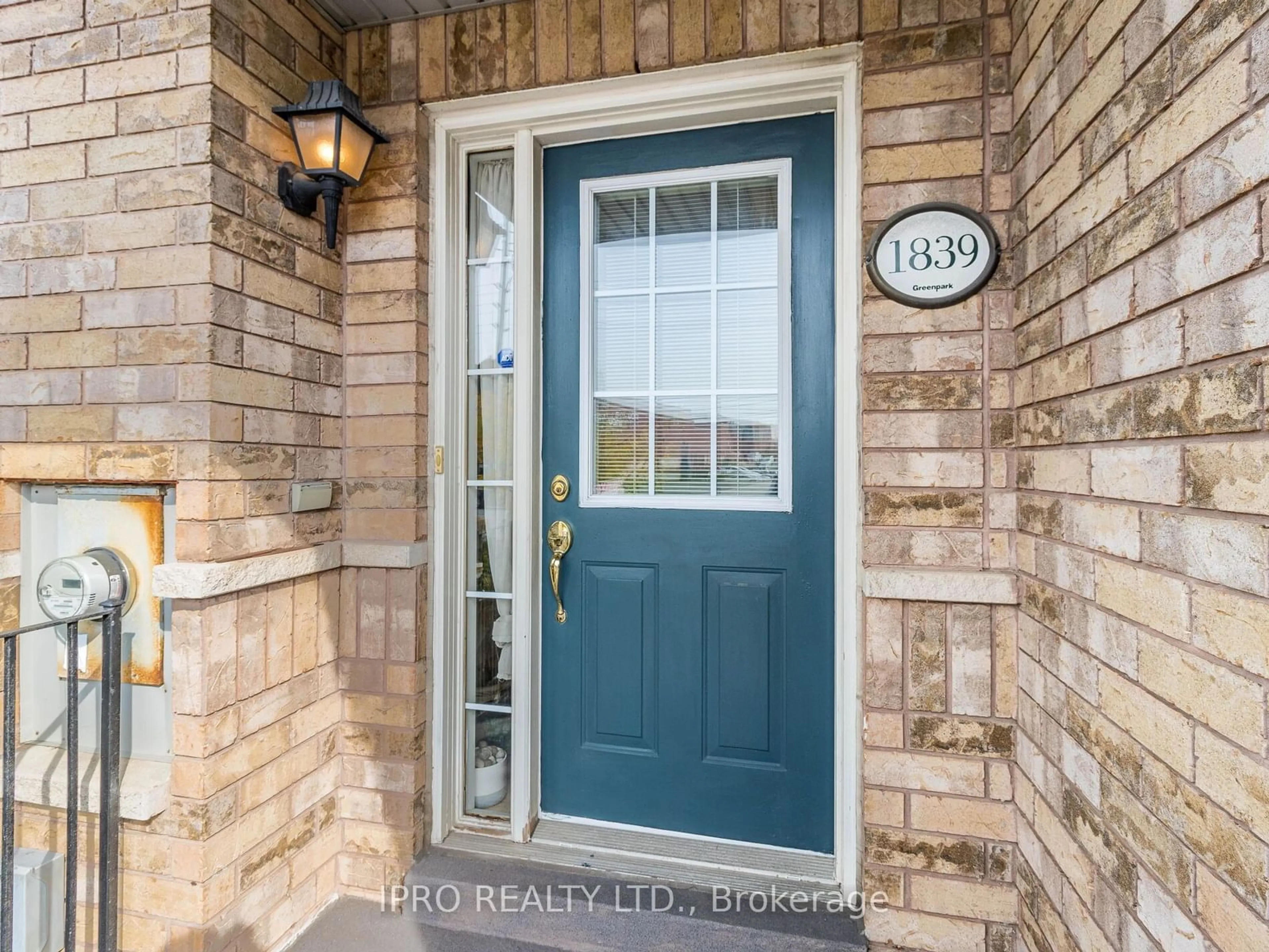 Indoor entryway, wood floors for 1839 Appleby Line, Burlington Ontario L7L 7L7