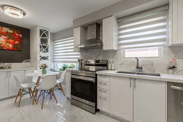 Additional property image - 4063 Dursley Cres