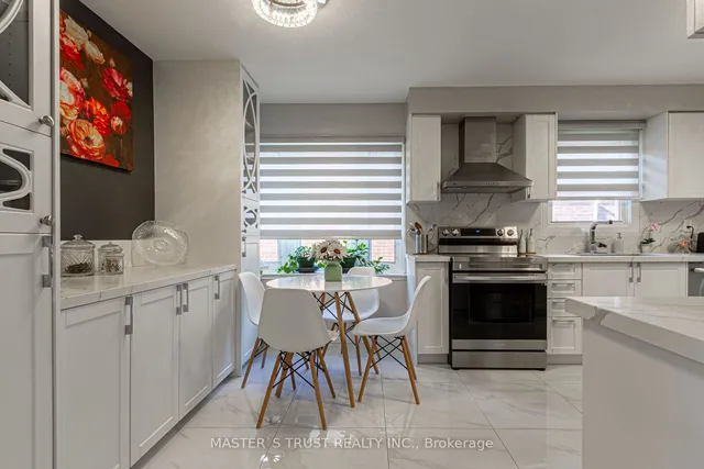 Additional property image - 4063 Dursley Cres
