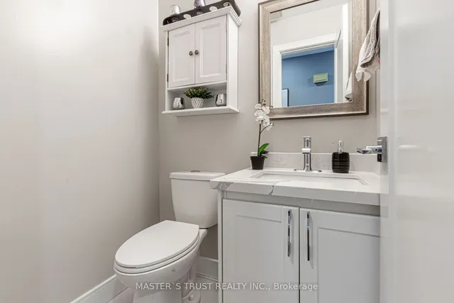 Additional property image - 4063 Dursley Cres