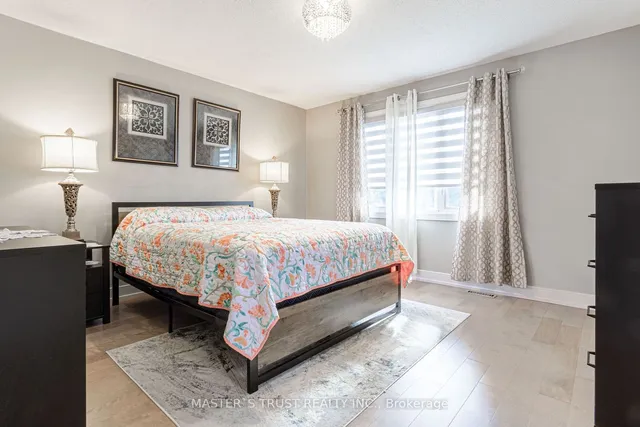 Additional property image - 4063 Dursley Cres