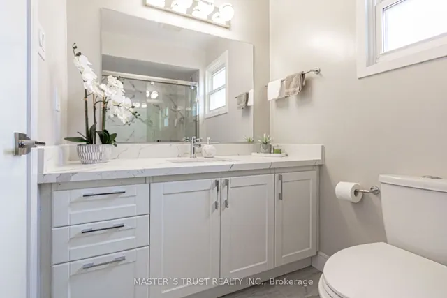 Additional property image - 4063 Dursley Cres