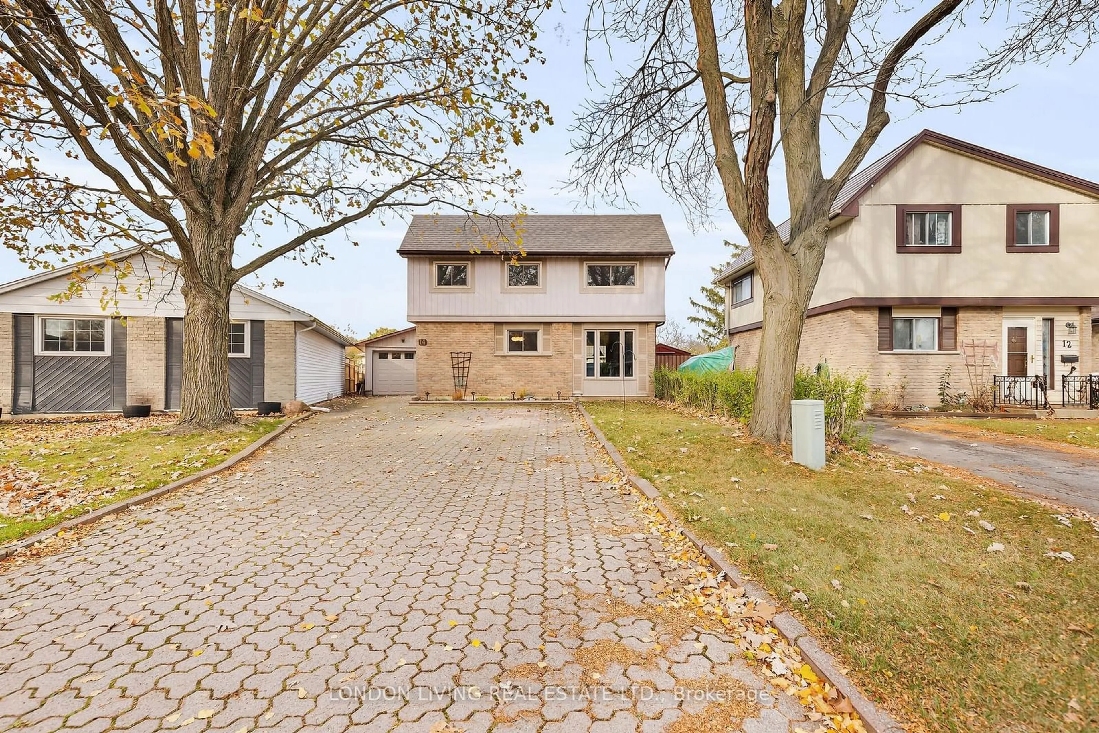 A pic from exterior of the house or condo, the street view for 14 Seaforth Crt, London Ontario N5V 3L1