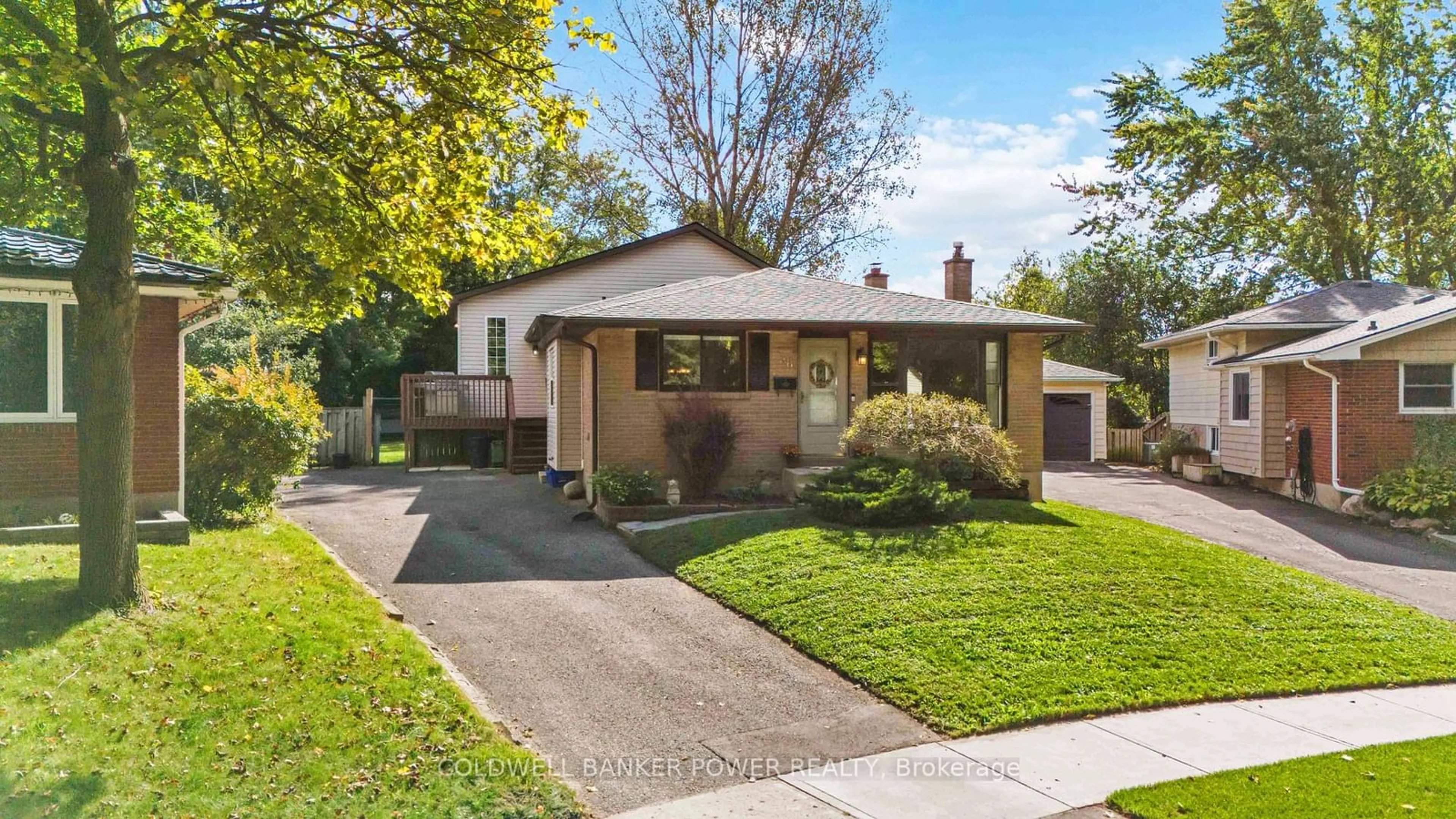 Frontside or backside of a home, the street view for 38 BARRETT Cres, London Ontario N6E 1T5