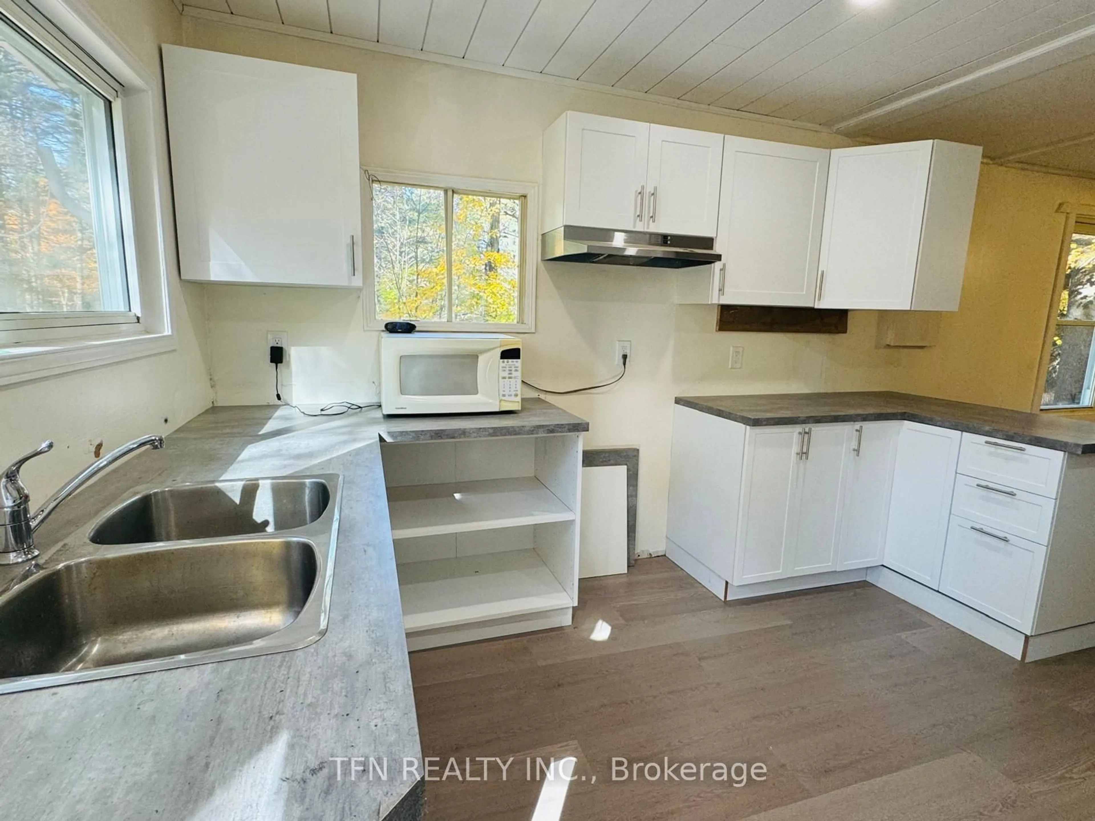 Standard kitchen, wood floors, cottage for 1080 Four Seasons Rd, Gravenhurst Ontario P0E 1N0