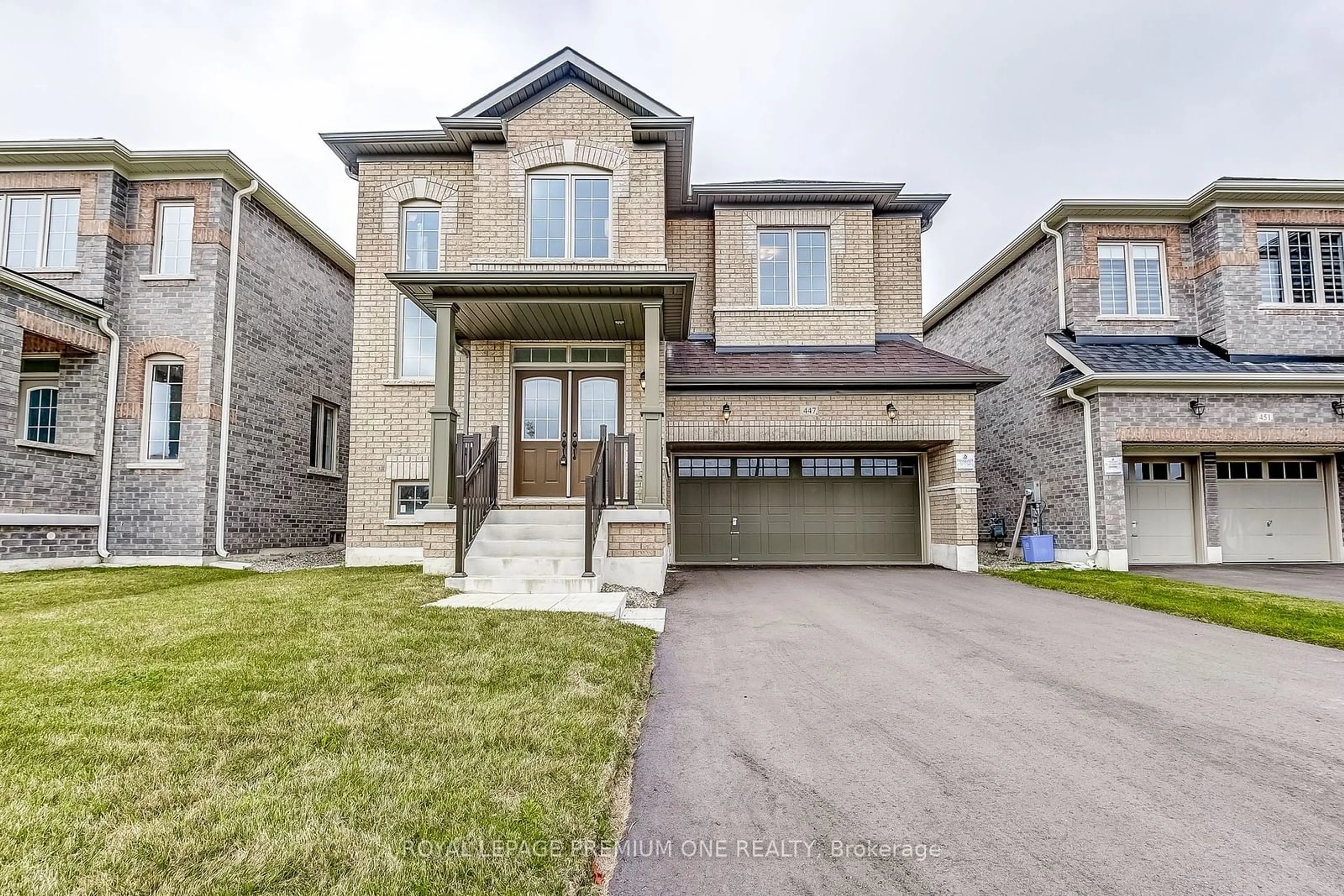 Frontside or backside of a home, the street view for 447 Black Cherry Cres, Shelburne Ontario L9V 1Y3