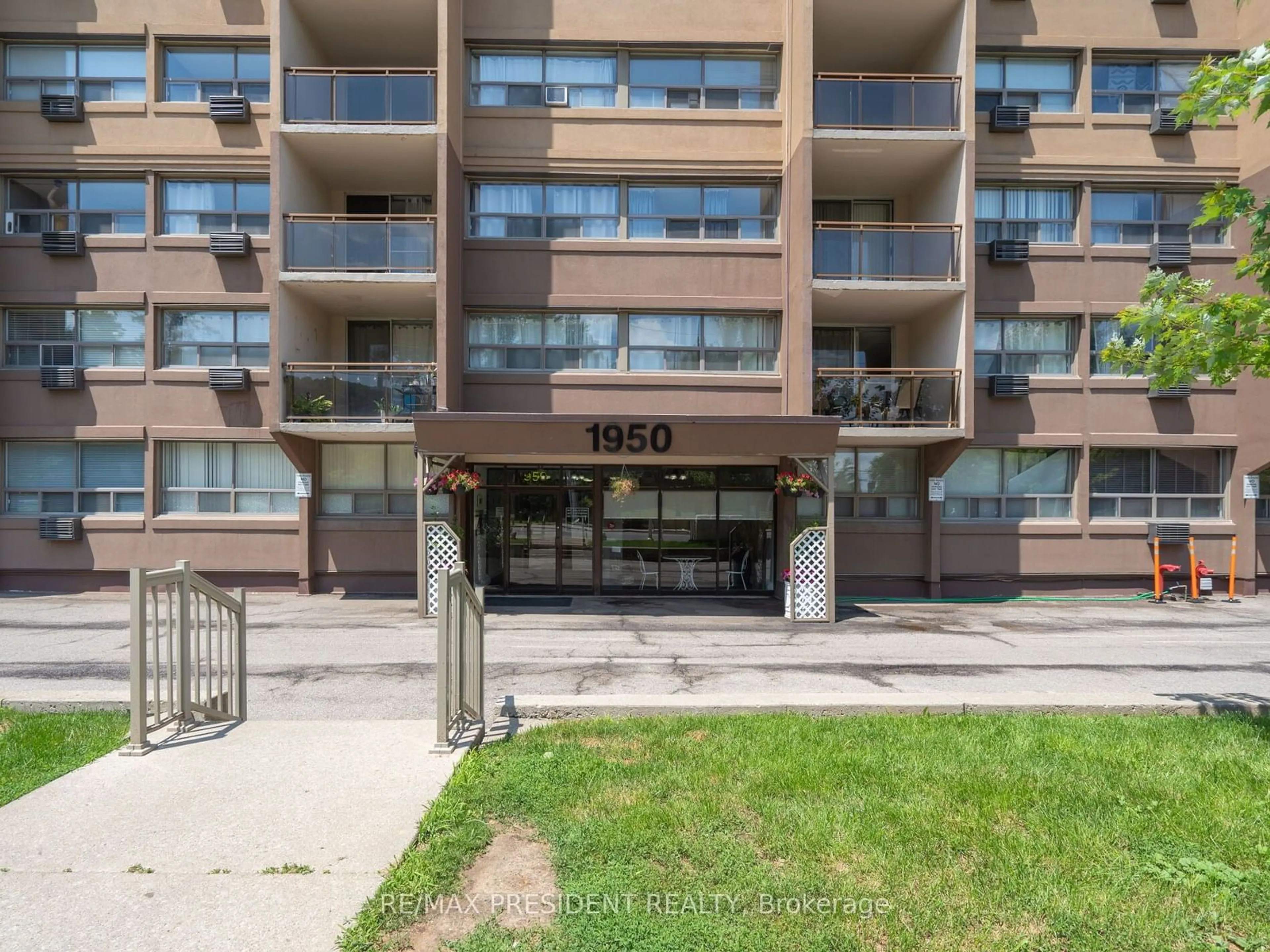 A pic from exterior of the house or condo, the front or back of building for 1950 Main Street West #701, Hamilton Ontario L8S 4M9