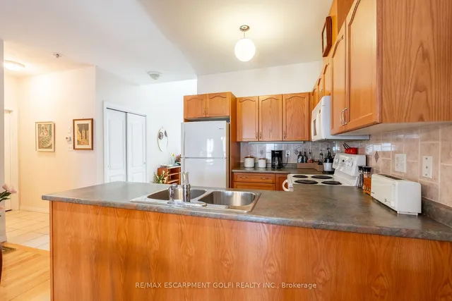Additional property image - 566 Southridge Dr Unit 32