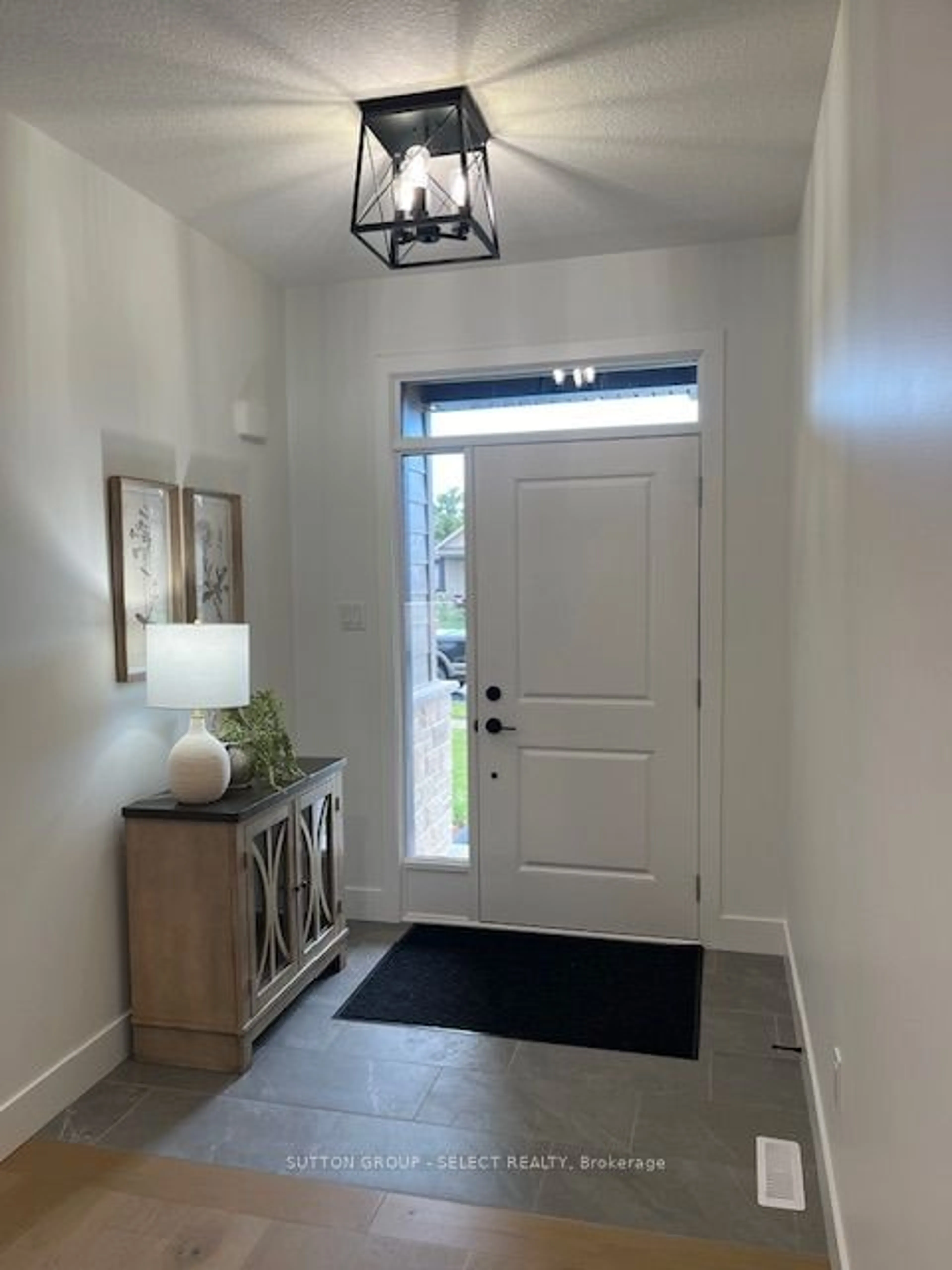 Indoor entryway, wood floors for 148 FOXBOROUGH Pl, Thames Centre Ontario N0M 2P0