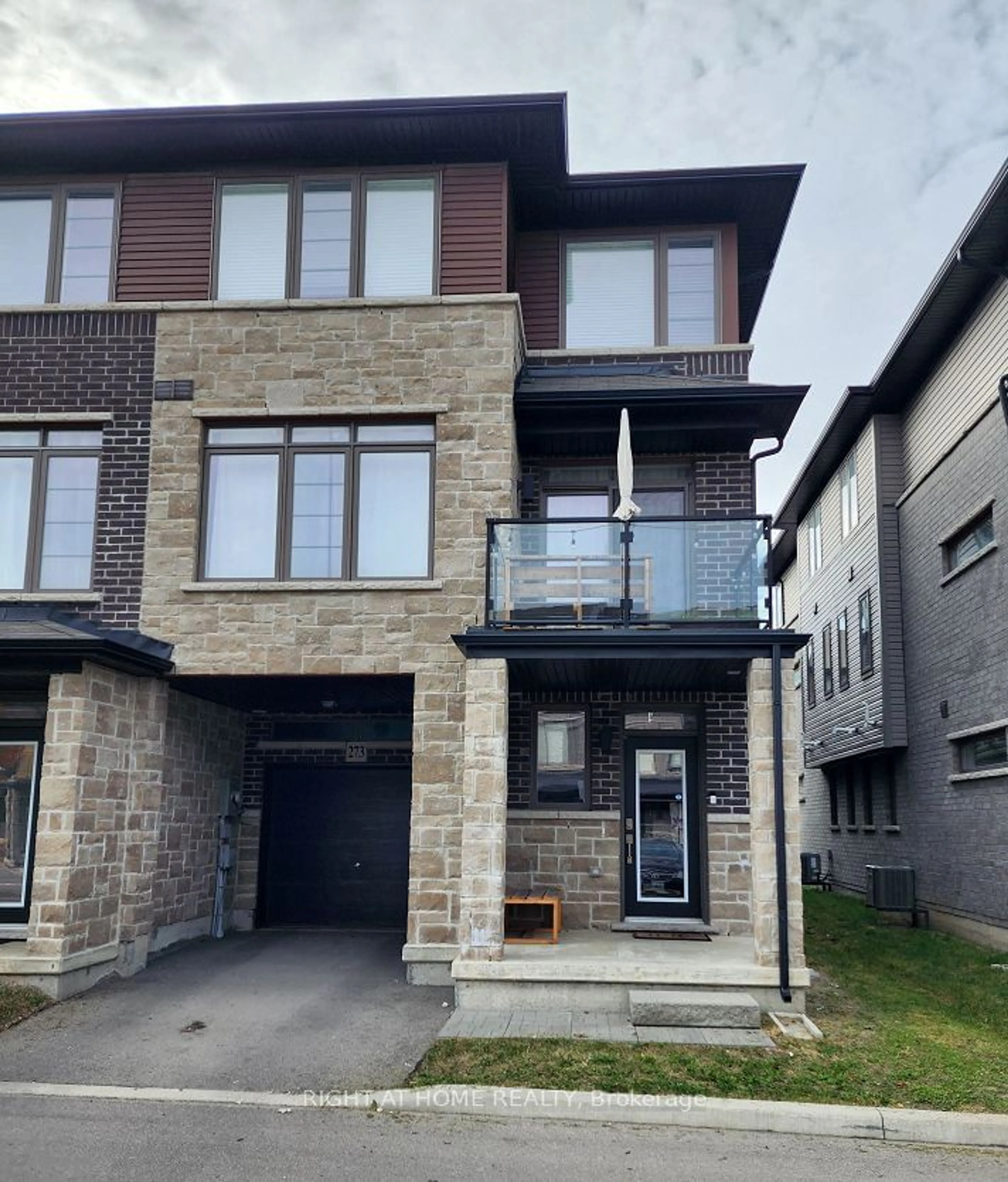 A pic from exterior of the house or condo, the front or back of building for 30 Times Square Blvd #273, Hamilton Ontario L8J 0L8