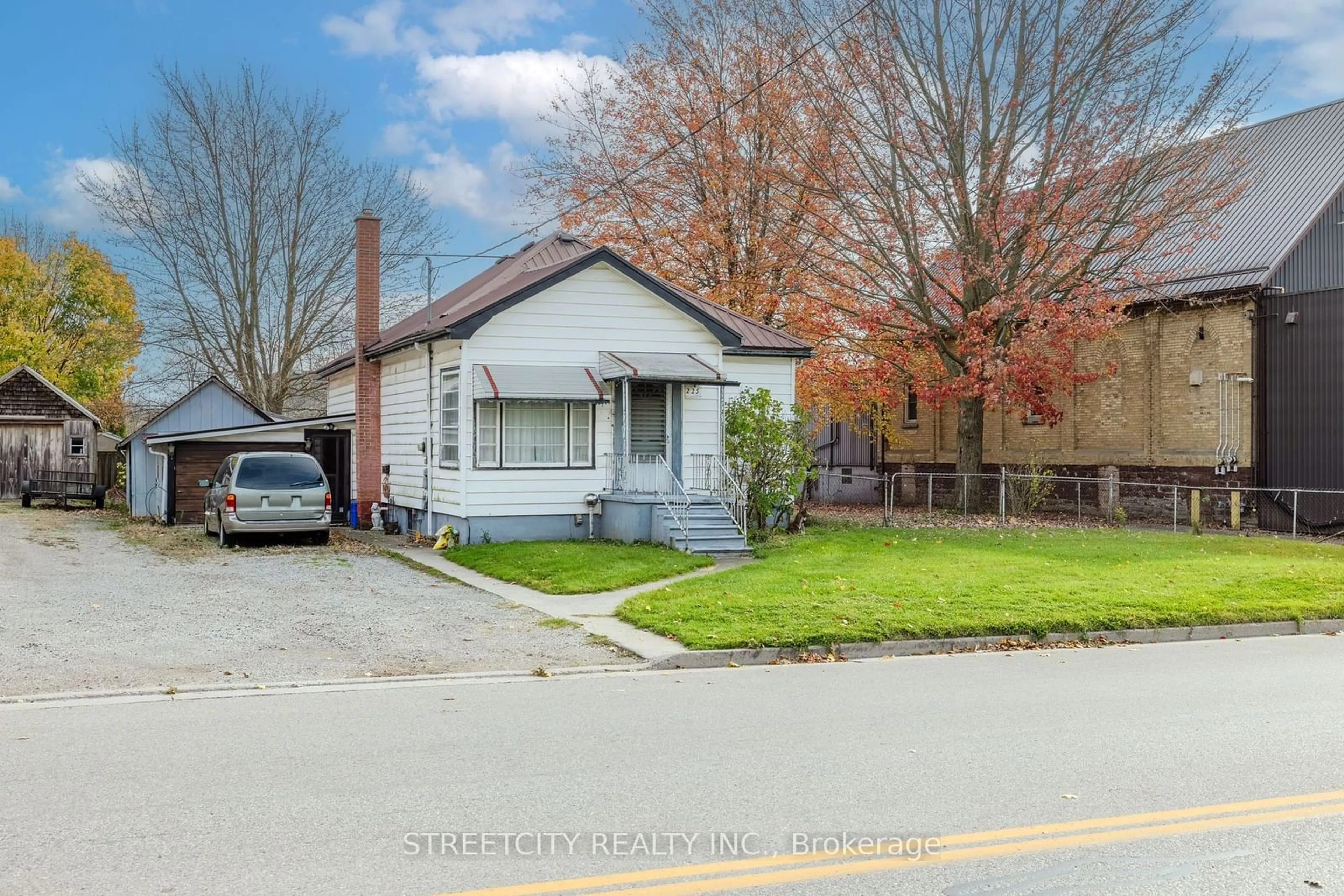 Frontside or backside of a home, cottage for 225 John St, Aylmer Ontario N5H 2B2