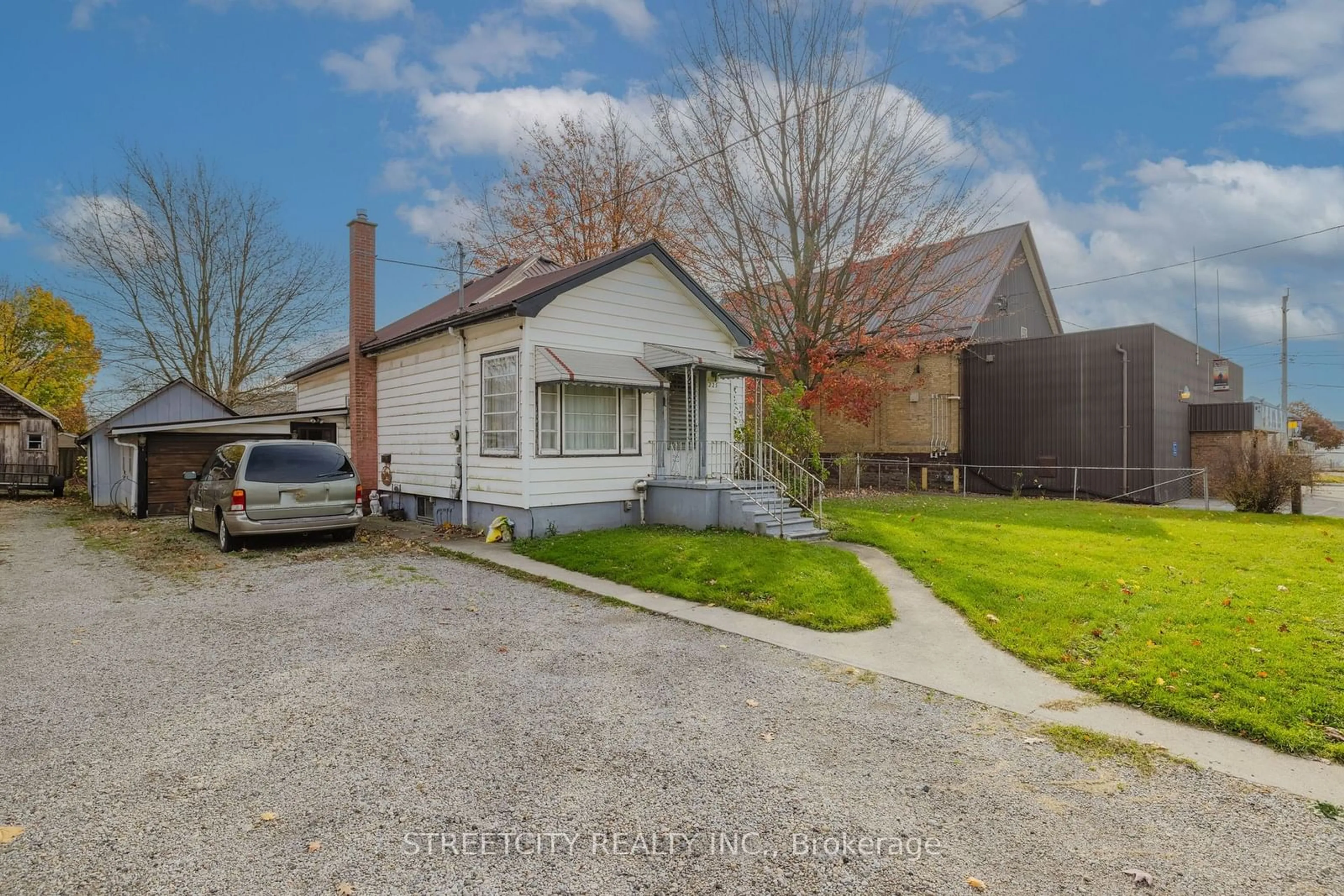 Frontside or backside of a home, the street view for 225 John St, Aylmer Ontario N5H 2B2