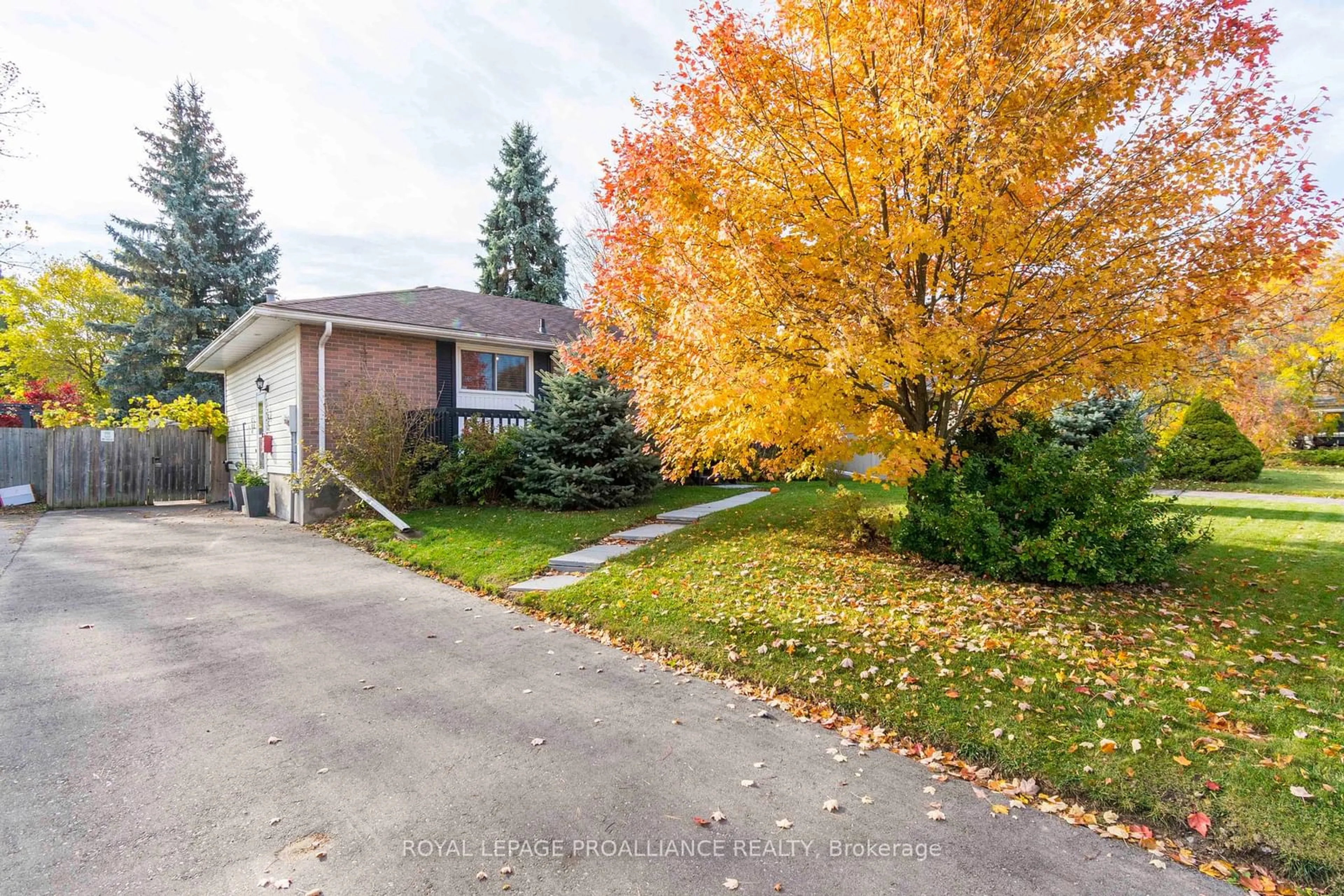 A pic from exterior of the house or condo, the street view for 29 Cory Cres, Quinte West Ontario K8V 5W7