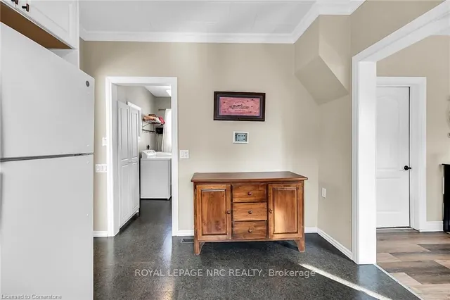 Additional property image - 74 East 18th St