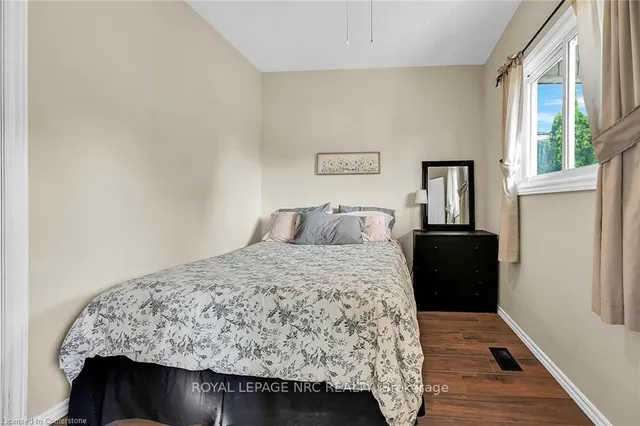 Additional property image - 74 East 18th St