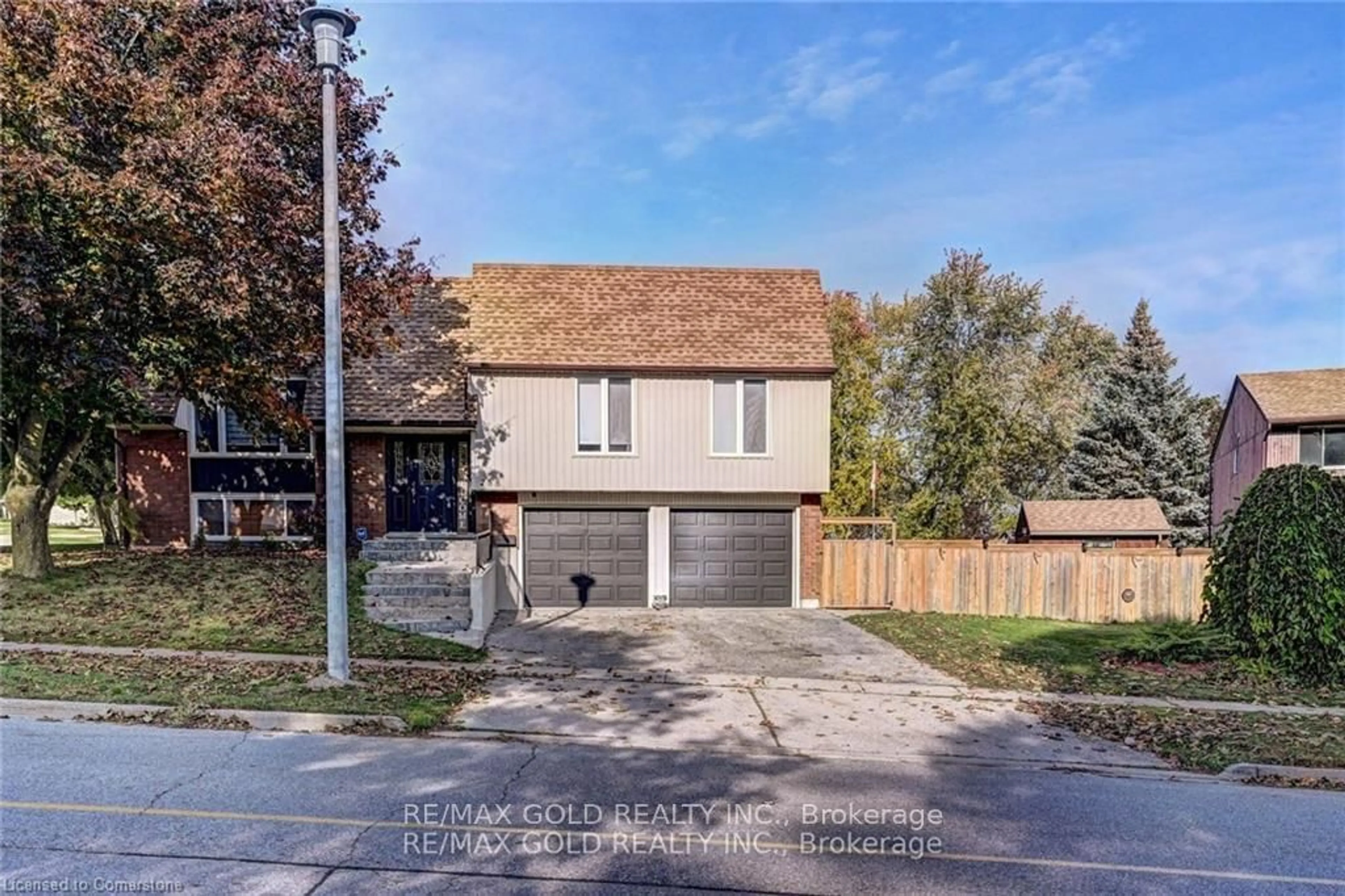 Frontside or backside of a home, the street view for 288 Salisbury Ave, Cambridge Ontario N1S 4H4