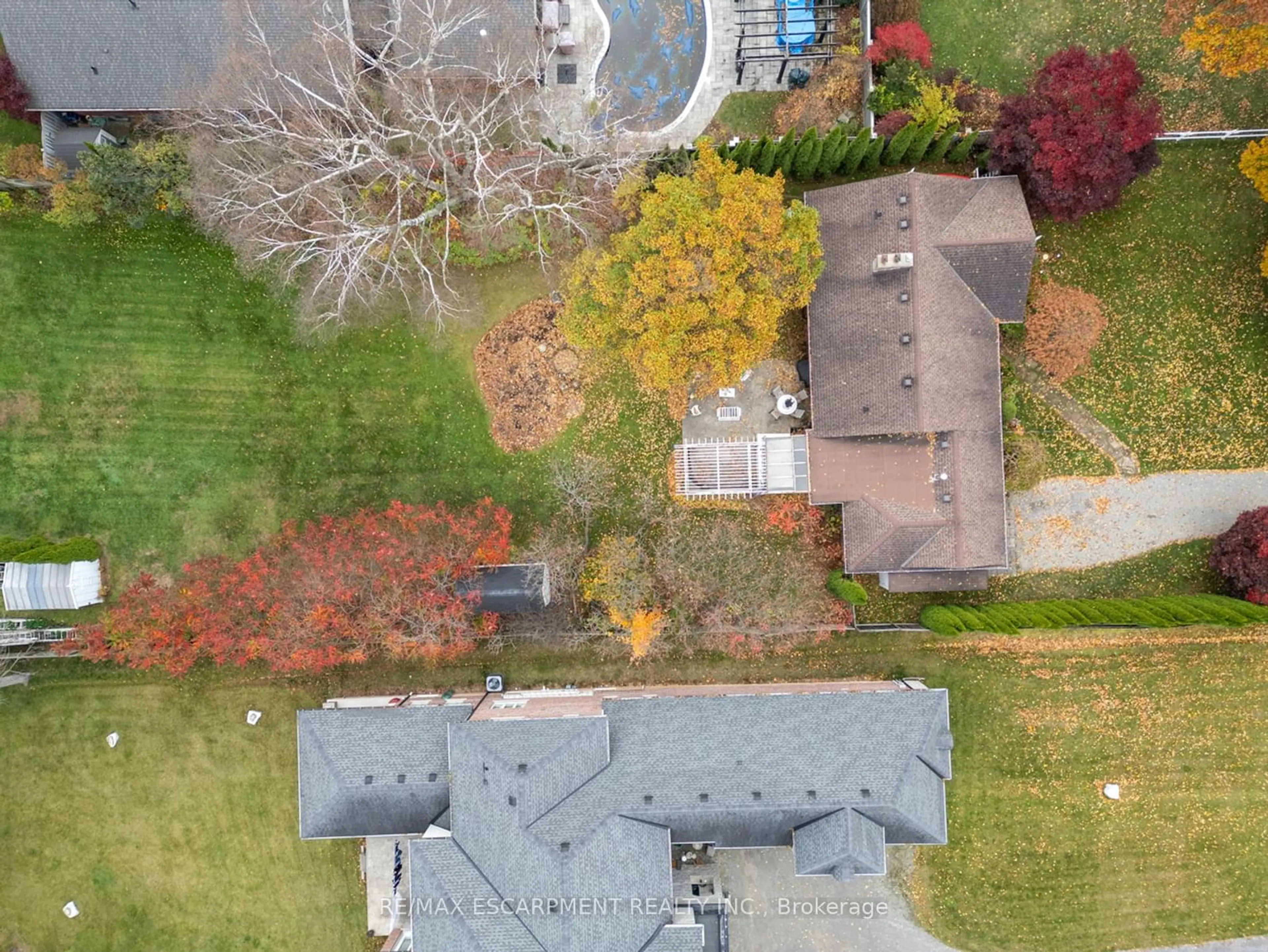 Frontside or backside of a home, the street view for 53 Lovers Lane, Hamilton Ontario L9G 1G5