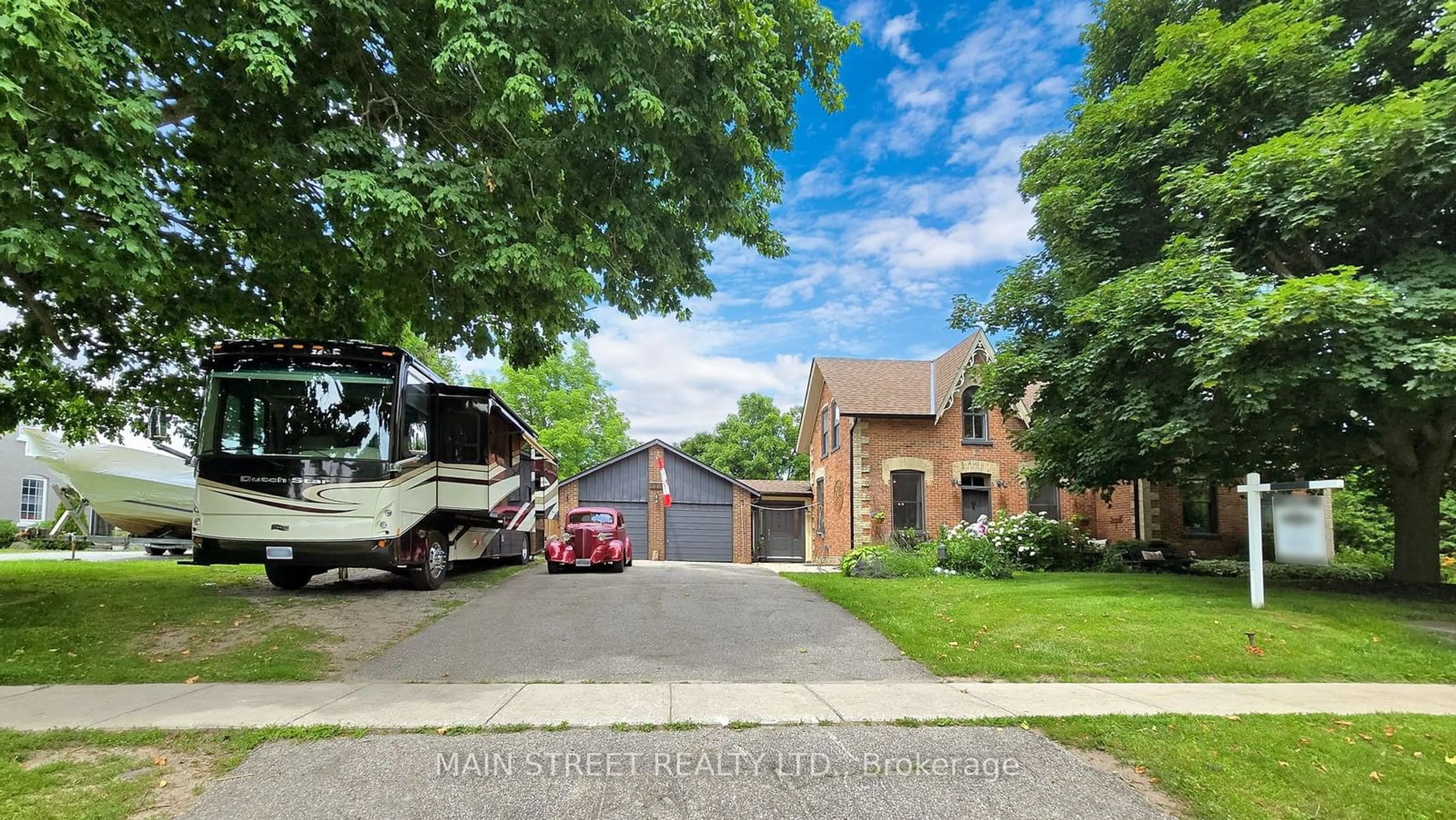 Frontside or backside of a home, the street view for 126 King St, Kawartha Lakes Ontario K0M 2T0