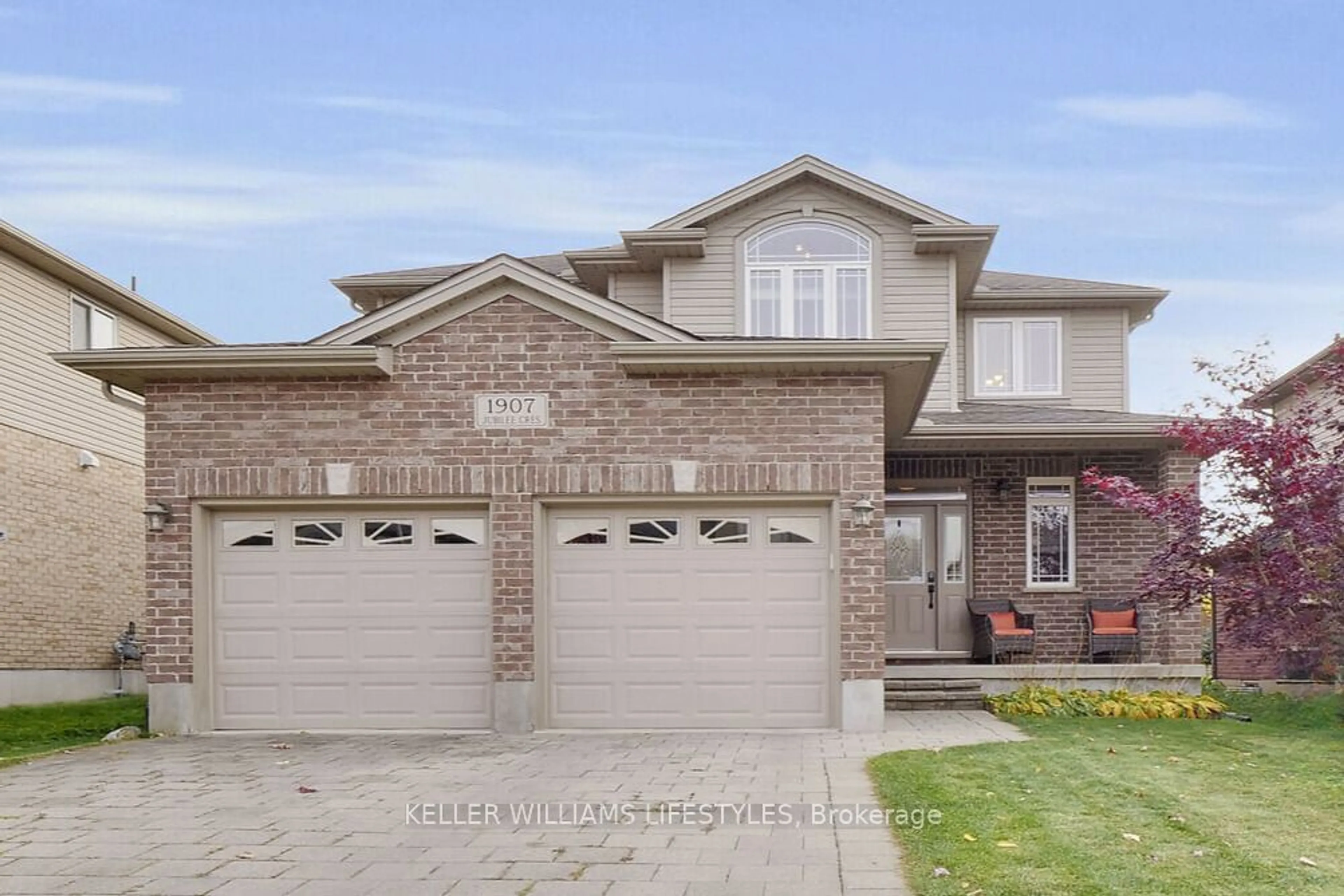 Home with brick exterior material for 1907 Jubilee Cres, London Ontario N6G 3B7