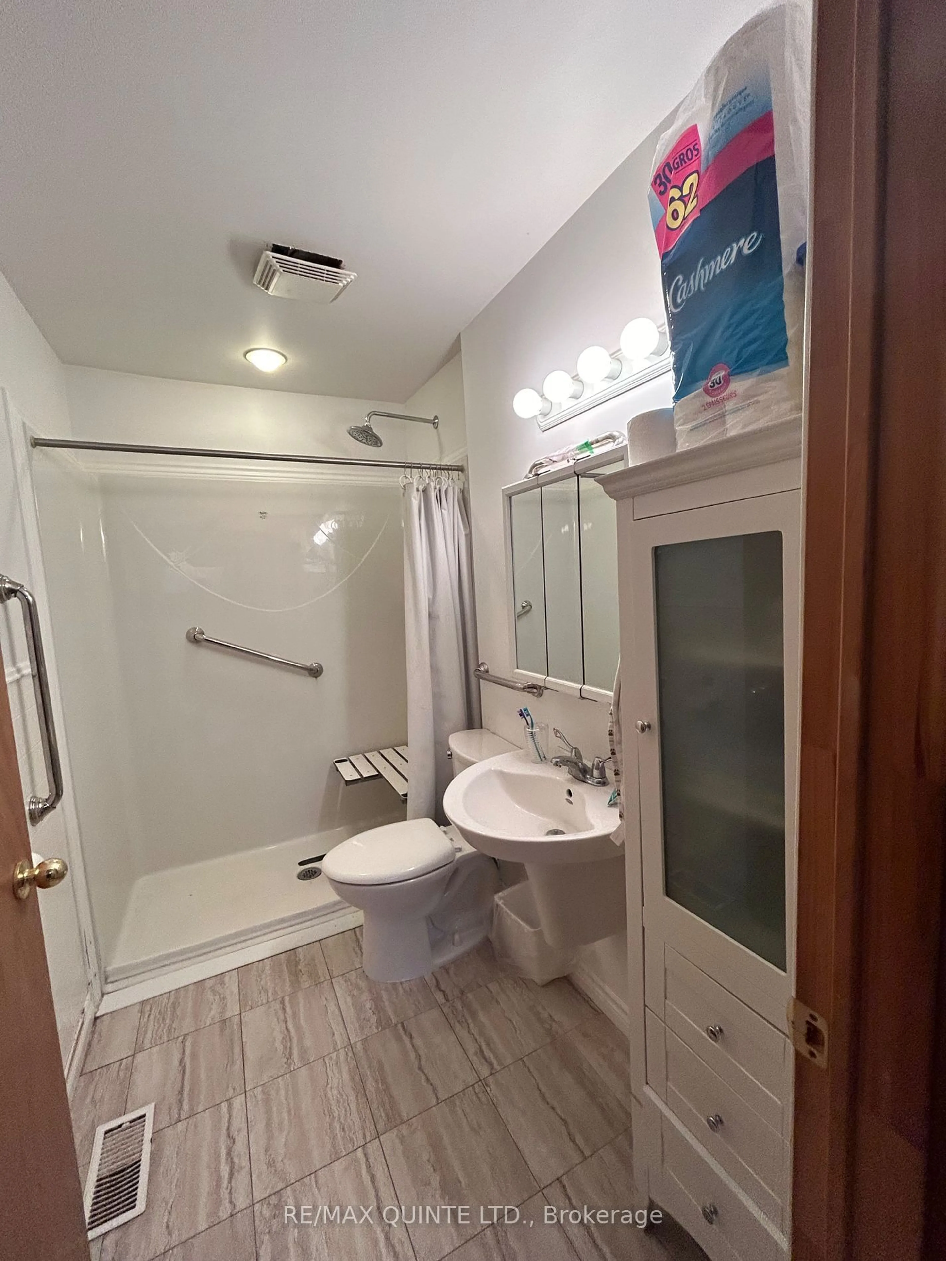 Standard bathroom, not visible floor for 362 Grills Rd, Quinte West Ontario K8N 4Z5