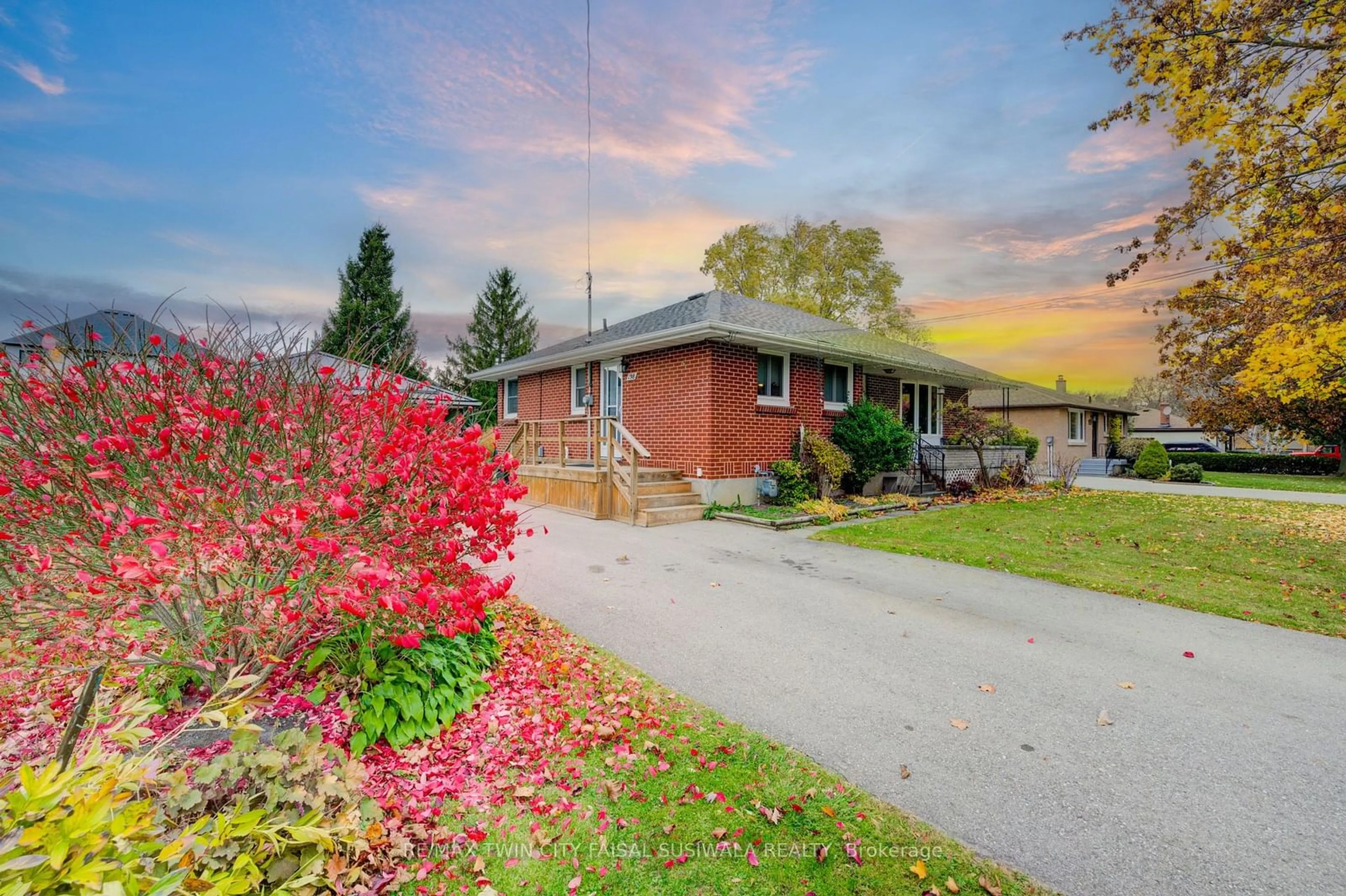 A pic from exterior of the house or condo, cottage for 138 Coleman St, East Zorra-Tavistock Ontario N0J 1M0