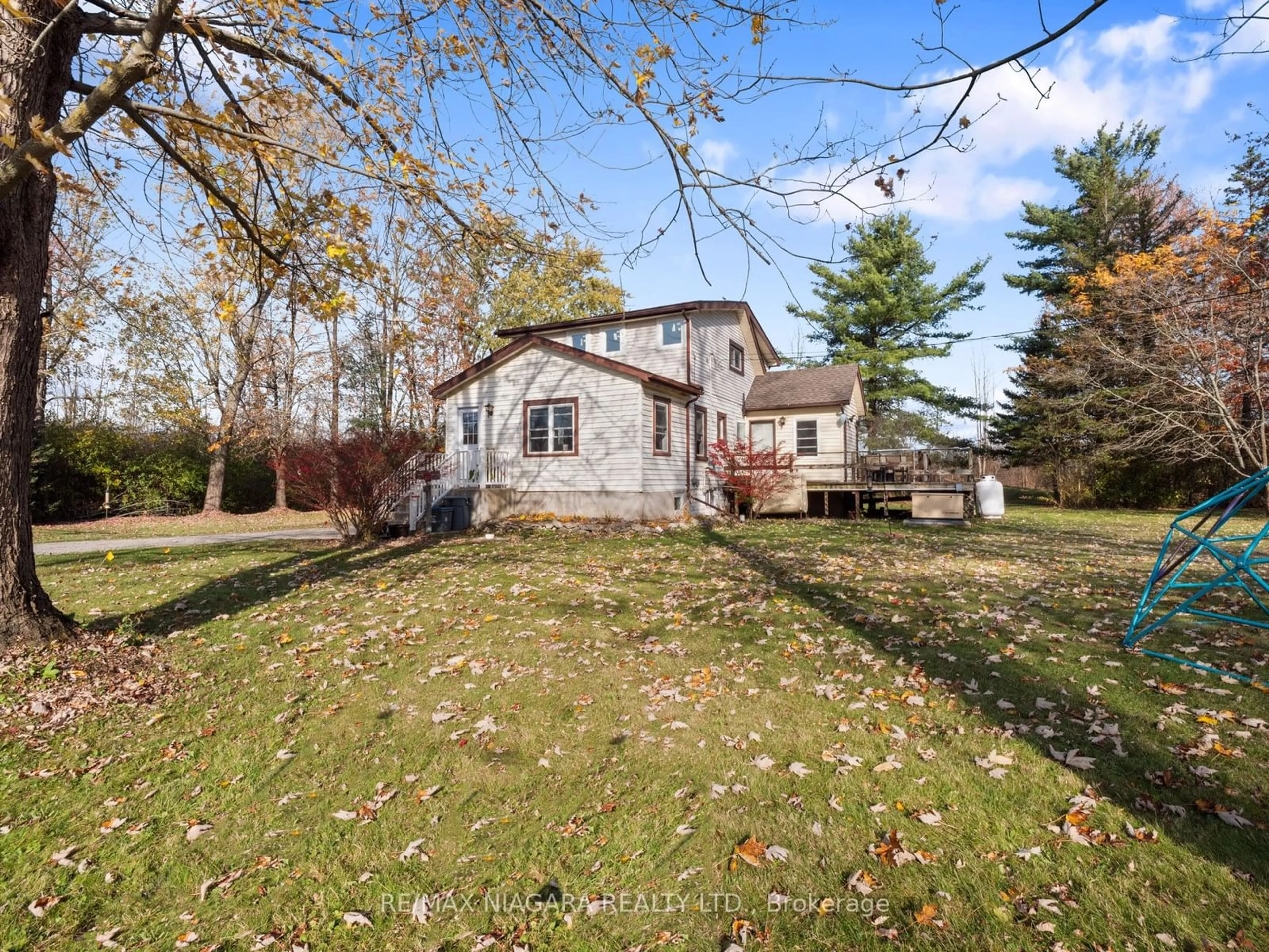 Frontside or backside of a home, the fenced backyard for 1194 Bertie St, Fort Erie Ontario L2A 5S3