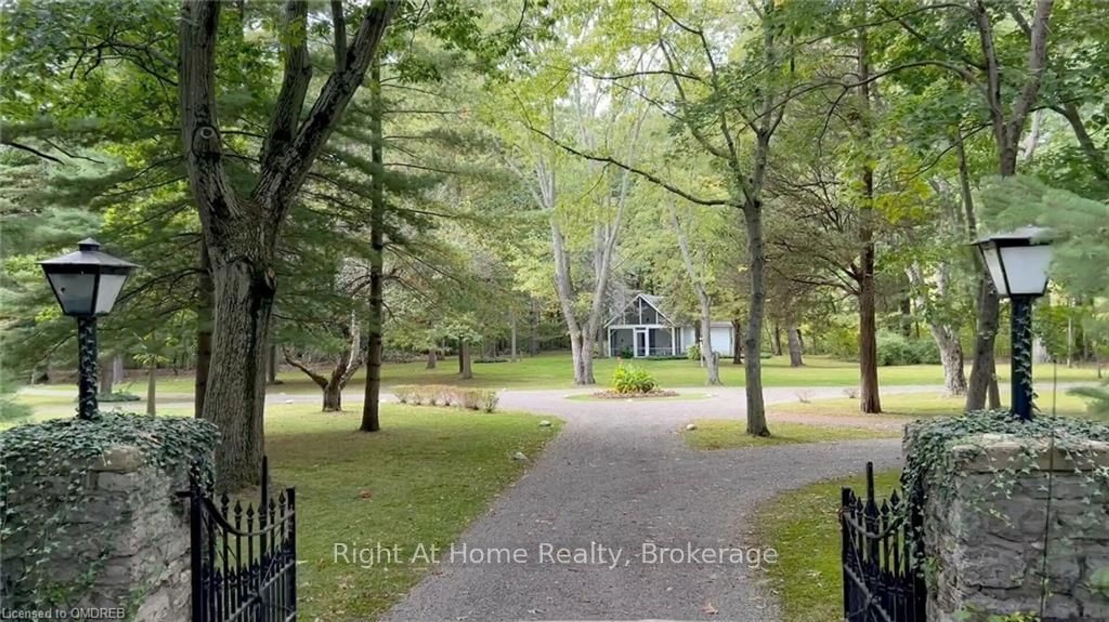 Frontside or backside of a home, the fenced backyard for 683 POINT ABINO RD S Rd, Fort Erie Ontario L0S 1N0