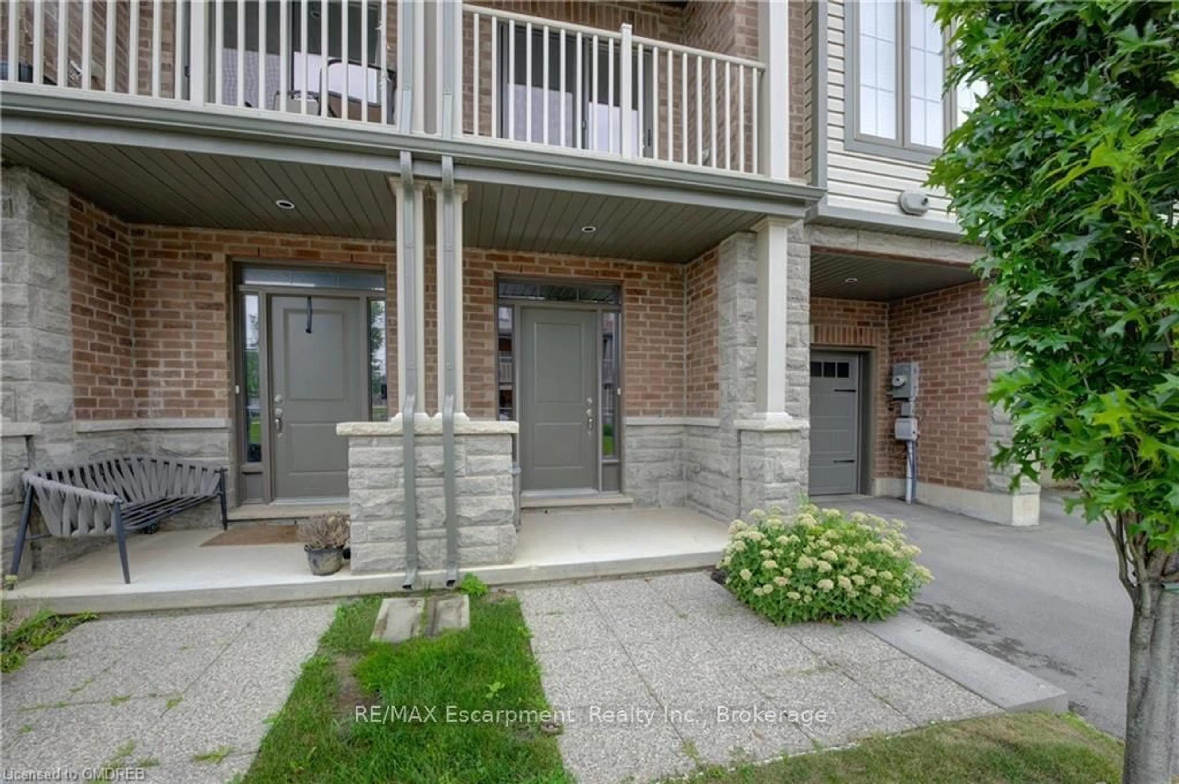 A pic from exterior of the house or condo, the street view for 3 RIDGESIDE Lane, Hamilton Ontario L0R 2H1