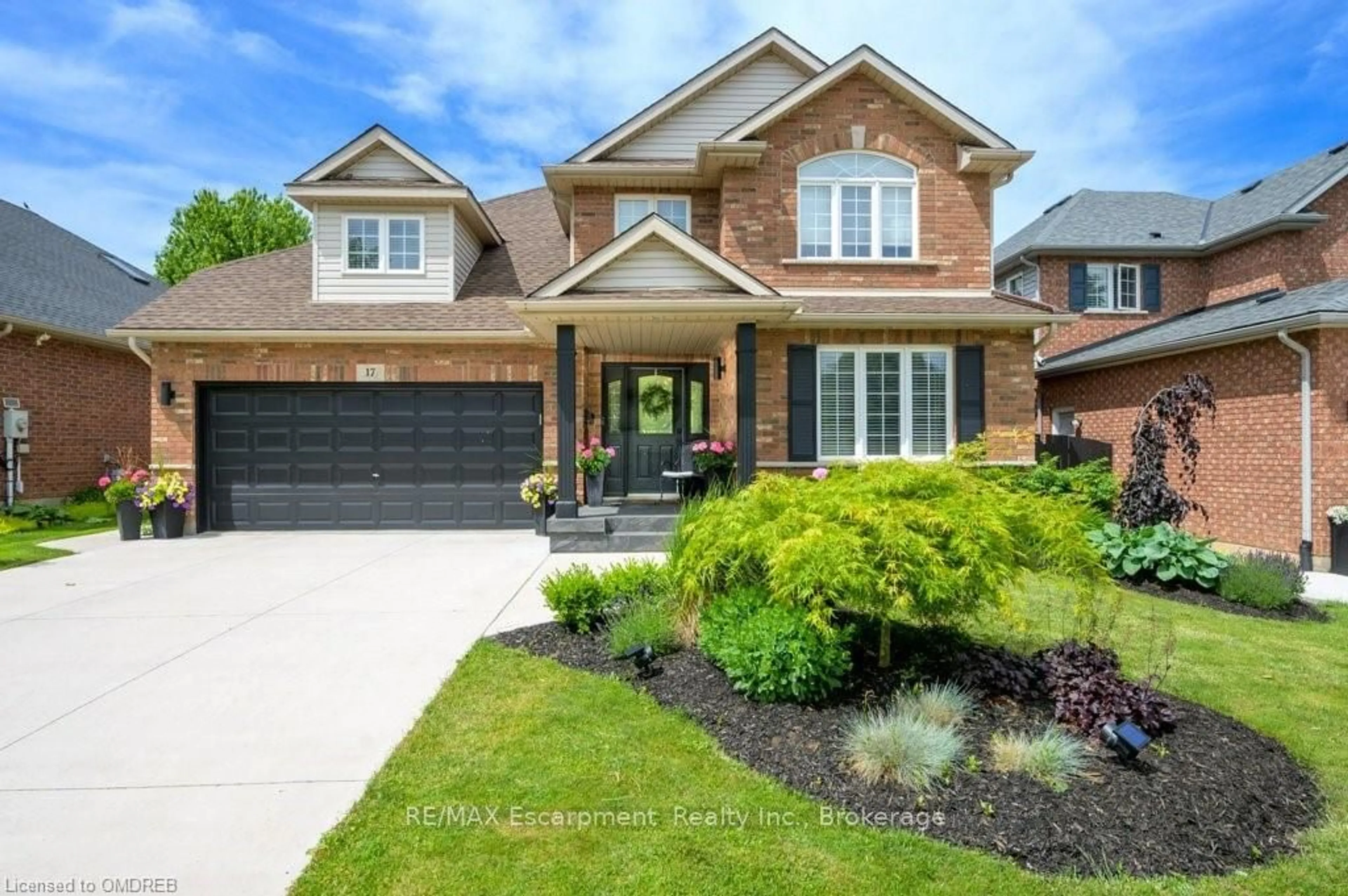 Home with brick exterior material for 17 MICHAELA Cres, Pelham Ontario L0S 1E4