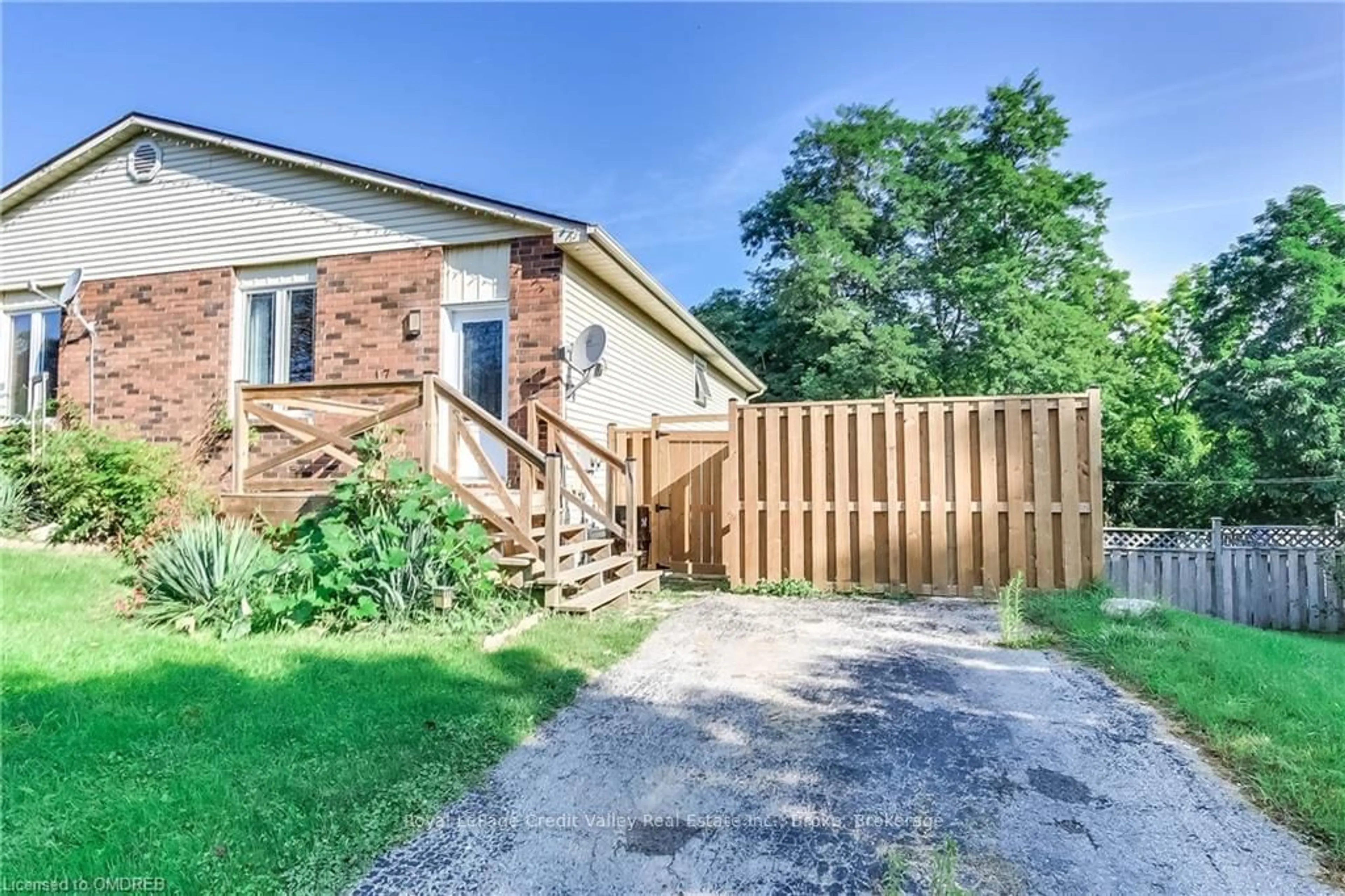 A pic from exterior of the house or condo, the fenced backyard for 17B LINGWOOD Dr Ontario N0E 1Y0