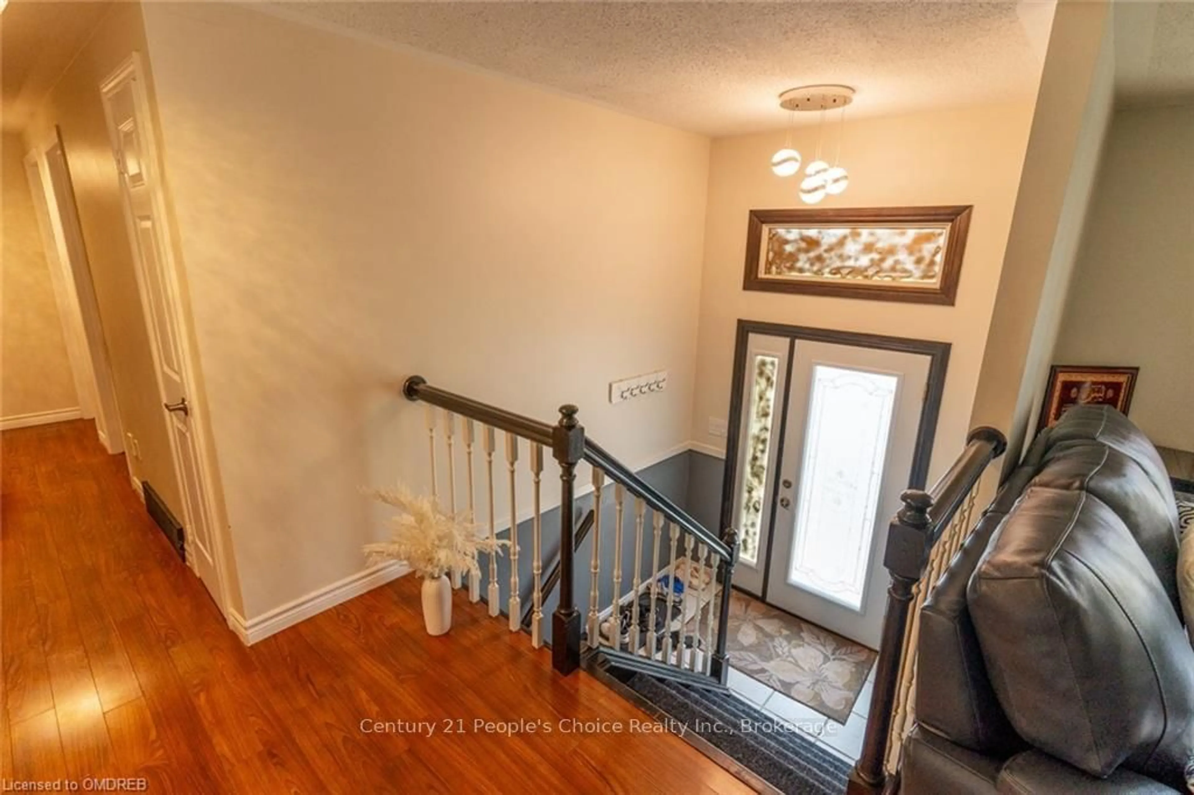 Indoor foyer, wood floors for 48 ROCHELLE Dr, Guelph Ontario N1K 1L2