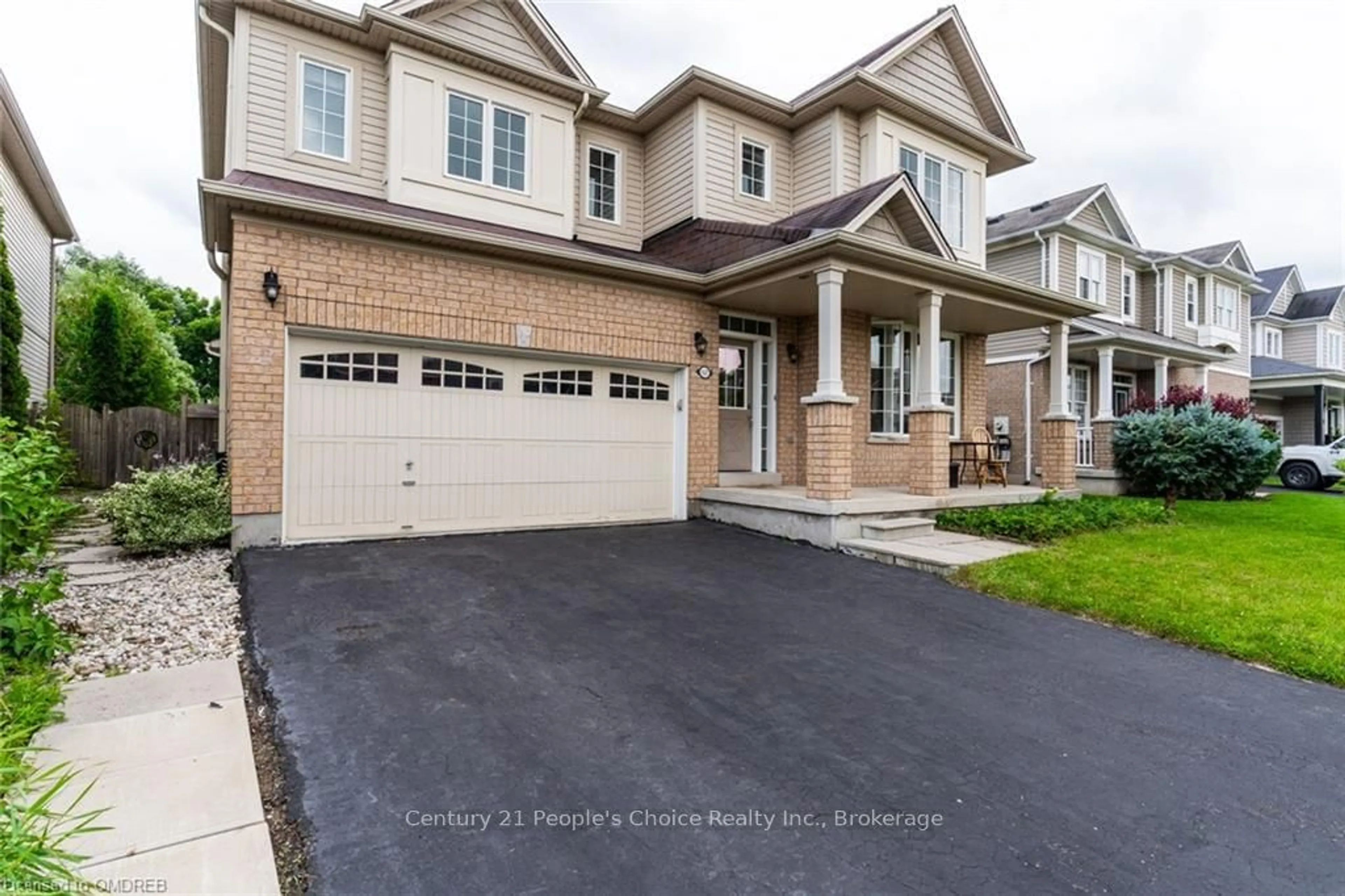 Frontside or backside of a home, the street view for 157 HUNTER Way, Brant Ontario N3T 0B2