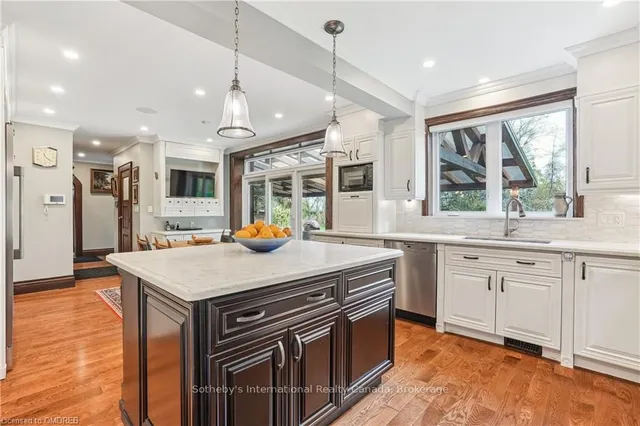 Additional property image - 353 SULPHUR SPRINGS Rd