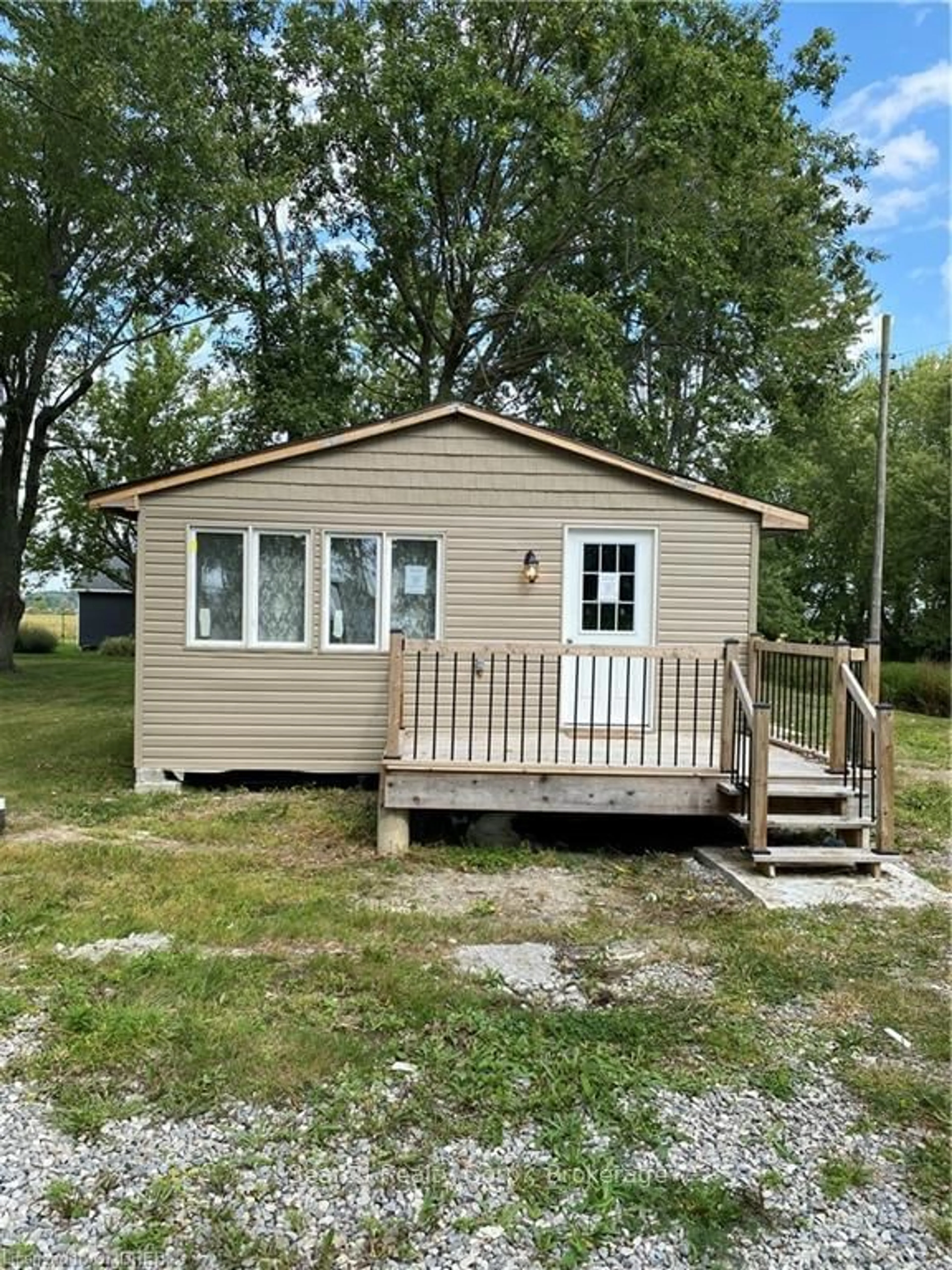 Shed for 28 DERNER Line Ontario N0A 1K0