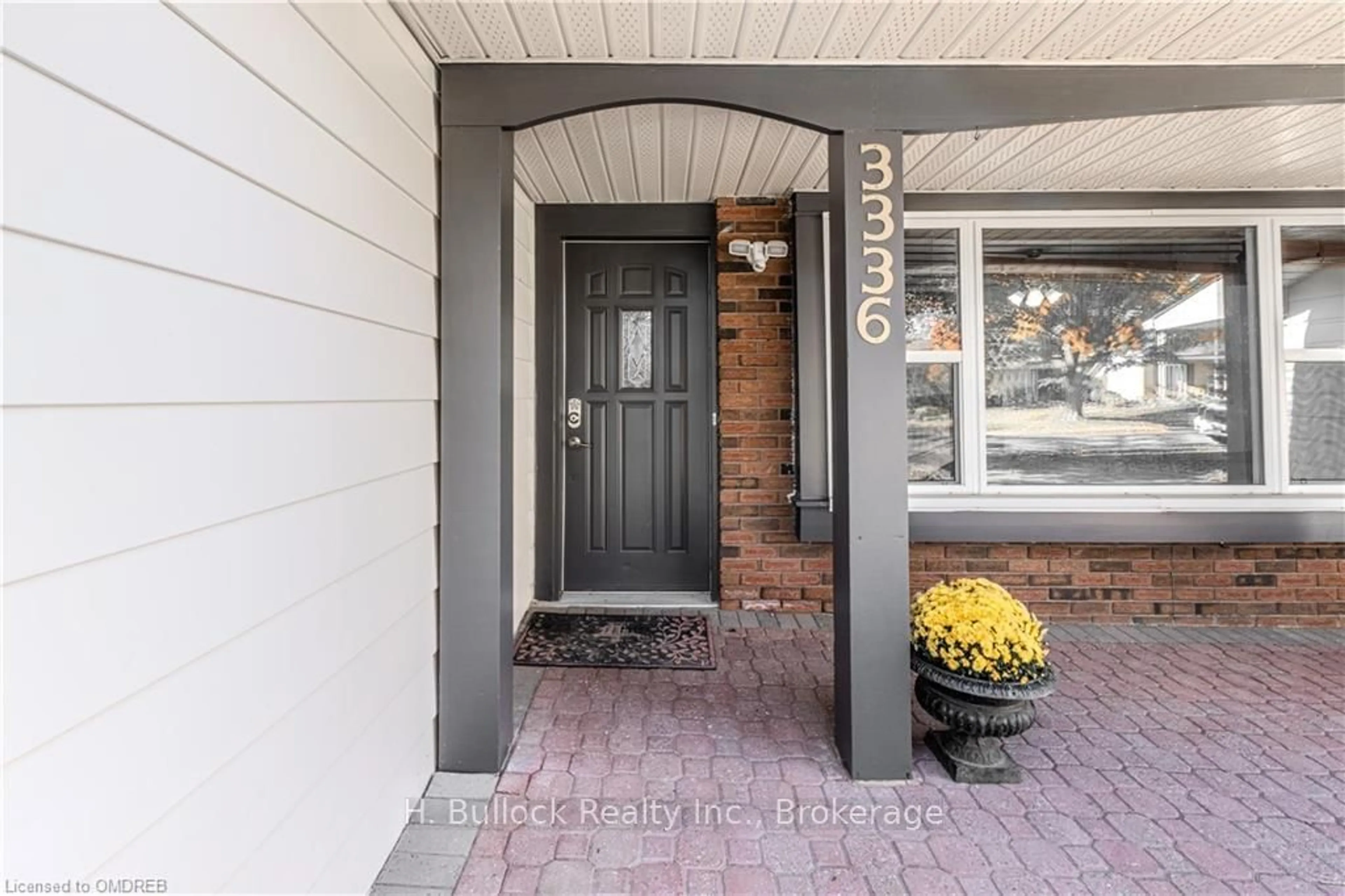 Indoor entryway, wood floors for 3336 KODIAK St, Hunt Club - South Keys and Area Ontario K1V 7S8