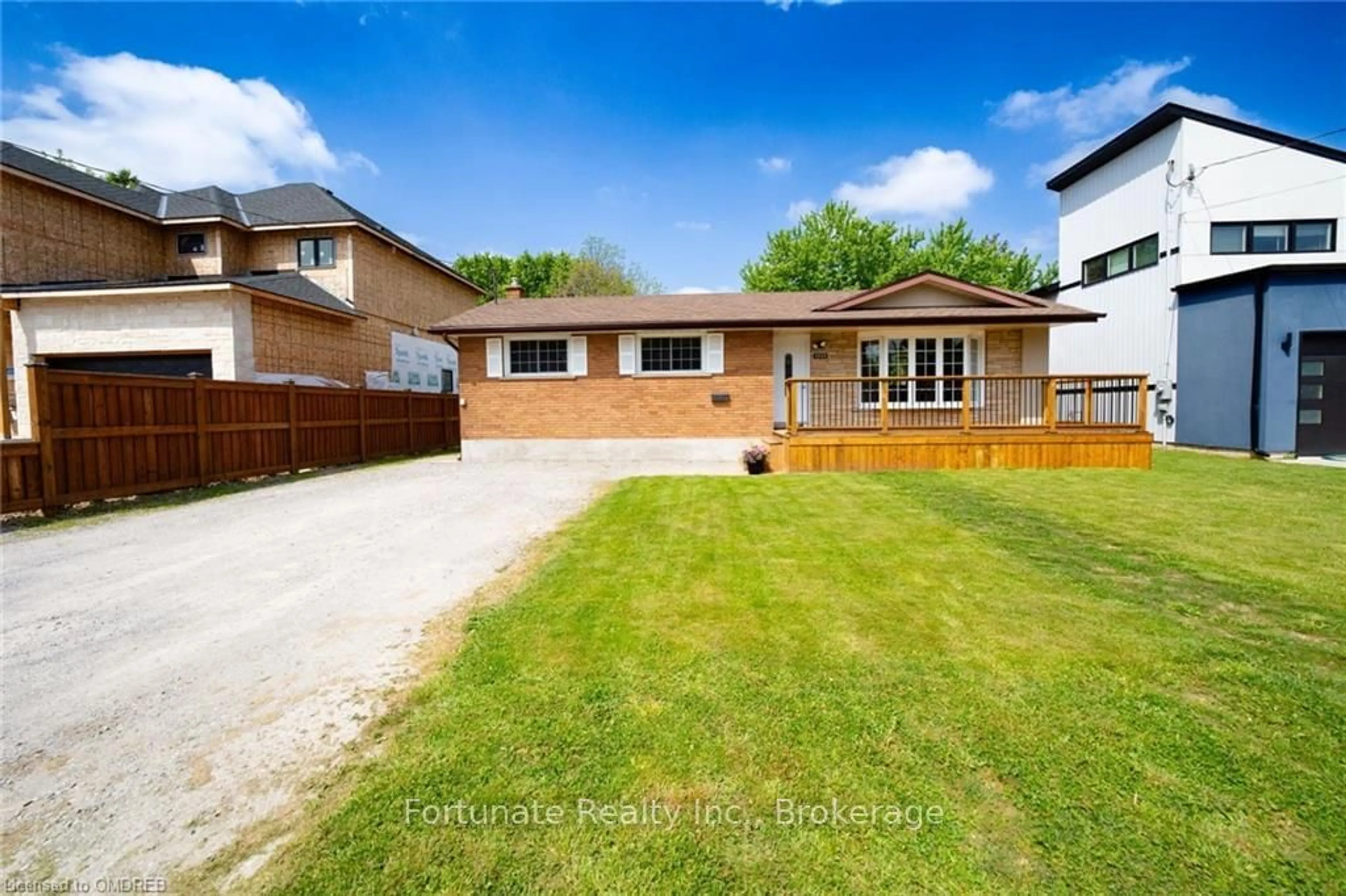 Frontside or backside of a home, the fenced backyard for 3223 DORCHESTER Rd, Niagara Falls Ontario L2J 2Z9