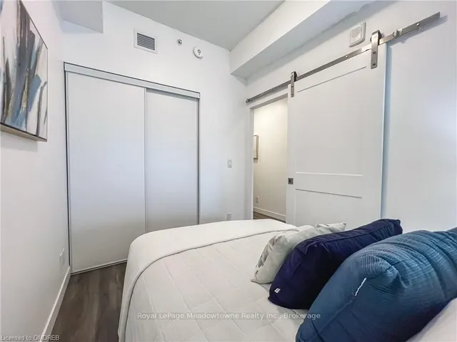 Additional property image - 15 QUEEN St Unit 1106