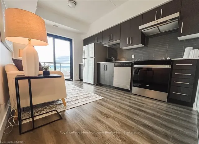 Additional property image - 15 QUEEN St Unit 1106