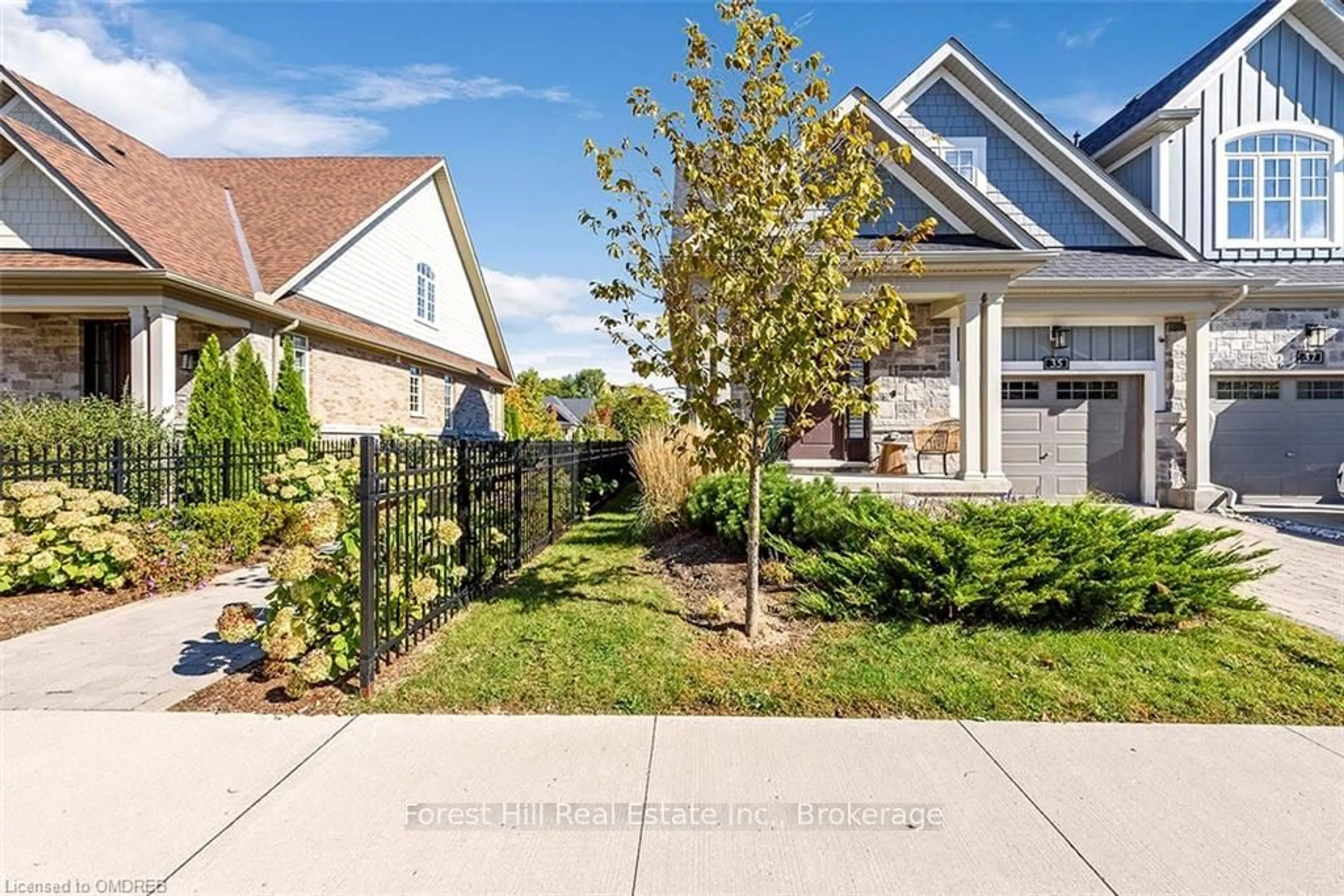 A pic from exterior of the house or condo, the fenced backyard for 35 WINDSOR Circ, Niagara-on-the-Lake Ontario L7S 1J0